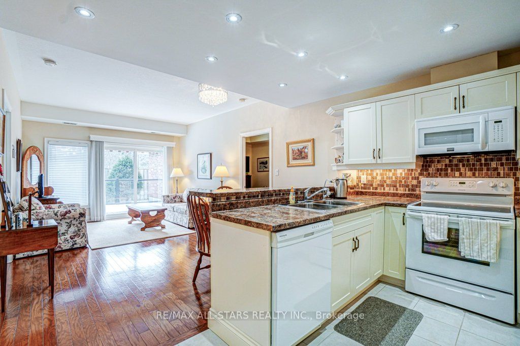 35 Green Arbour Way #7