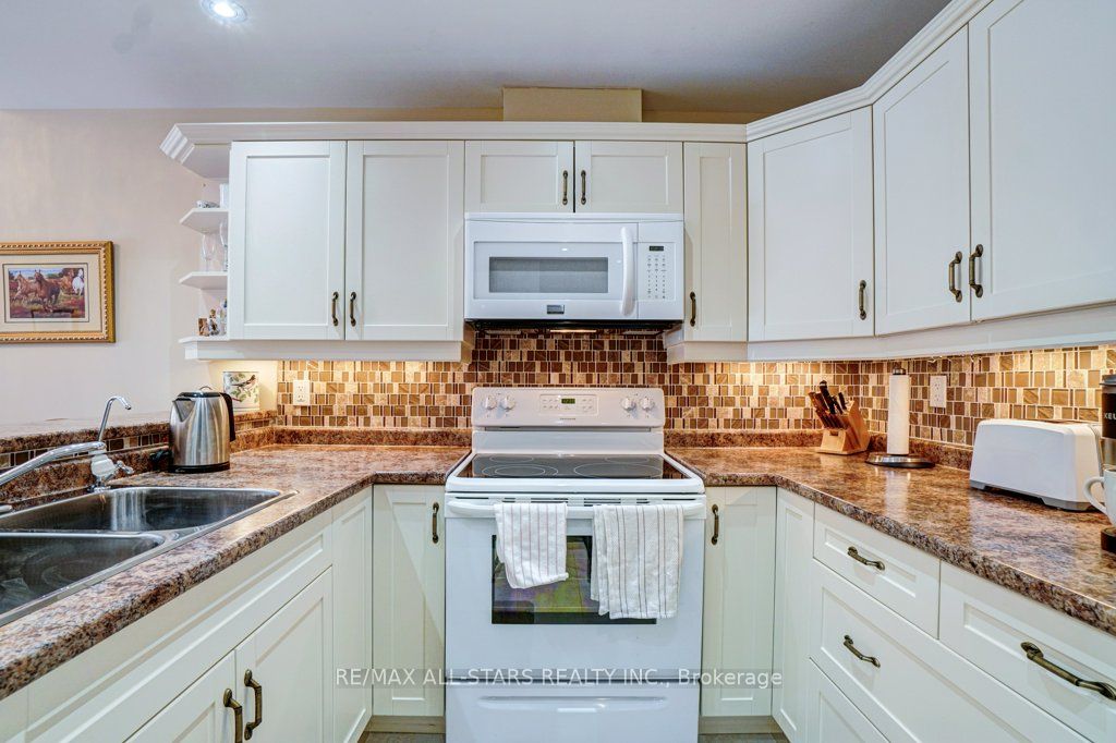 35 Green Arbour Way #7