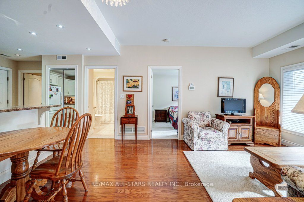 35 Green Arbour Way #7