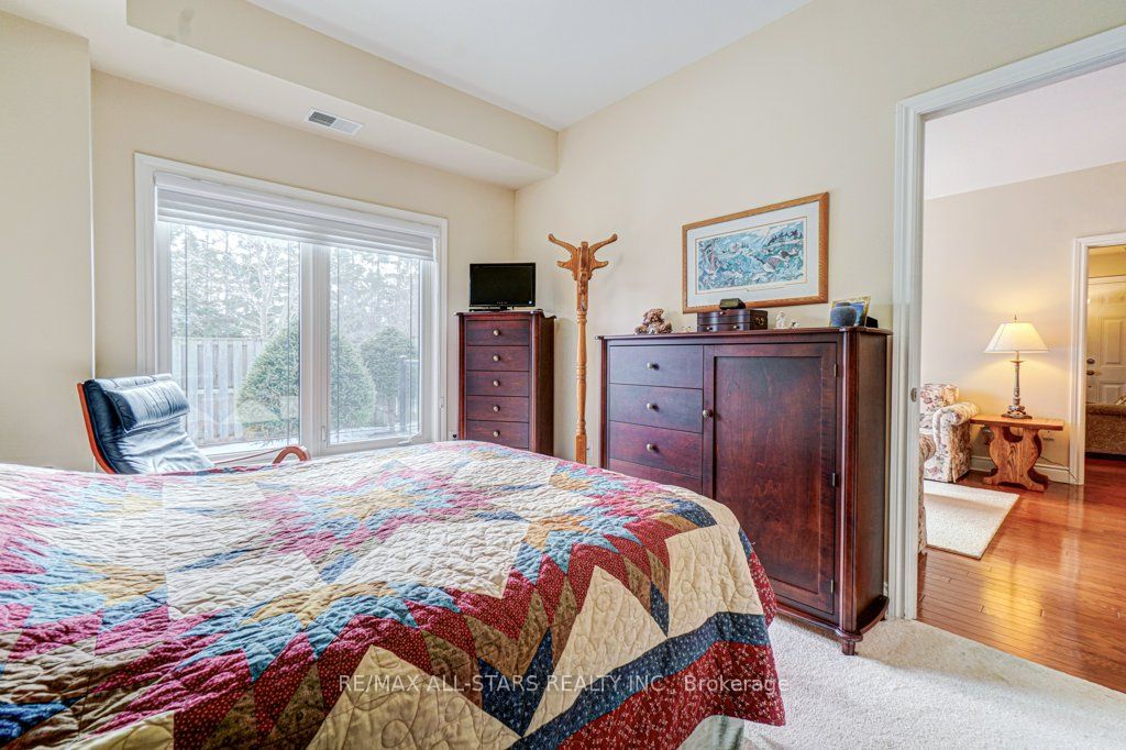 35 Green Arbour Way #7