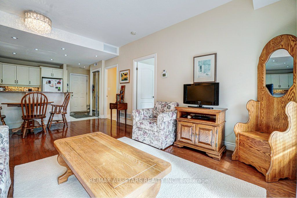 35 Green Arbour Way #7