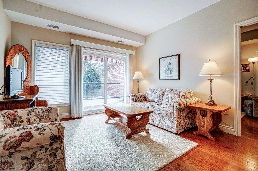 35 Green Arbour Way #7