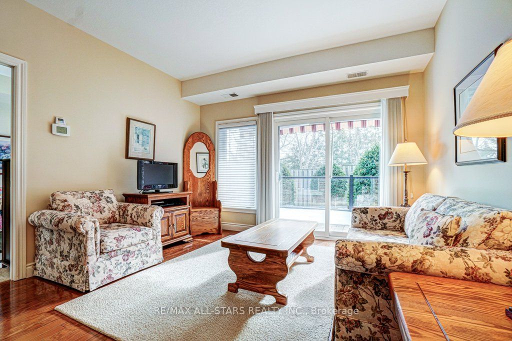 35 Green Arbour Way #7