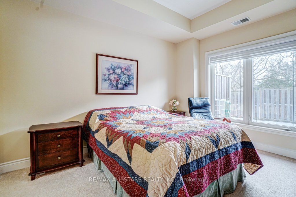 35 Green Arbour Way #7
