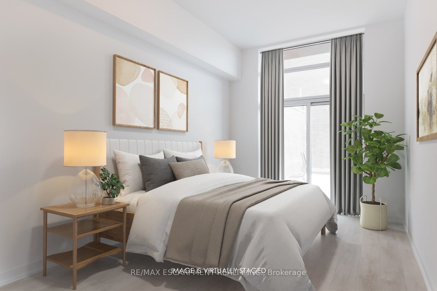 460 Dundas St E, #116