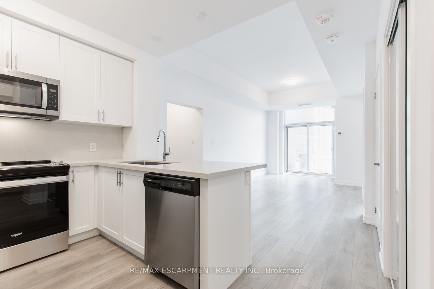460 Dundas St E, #116