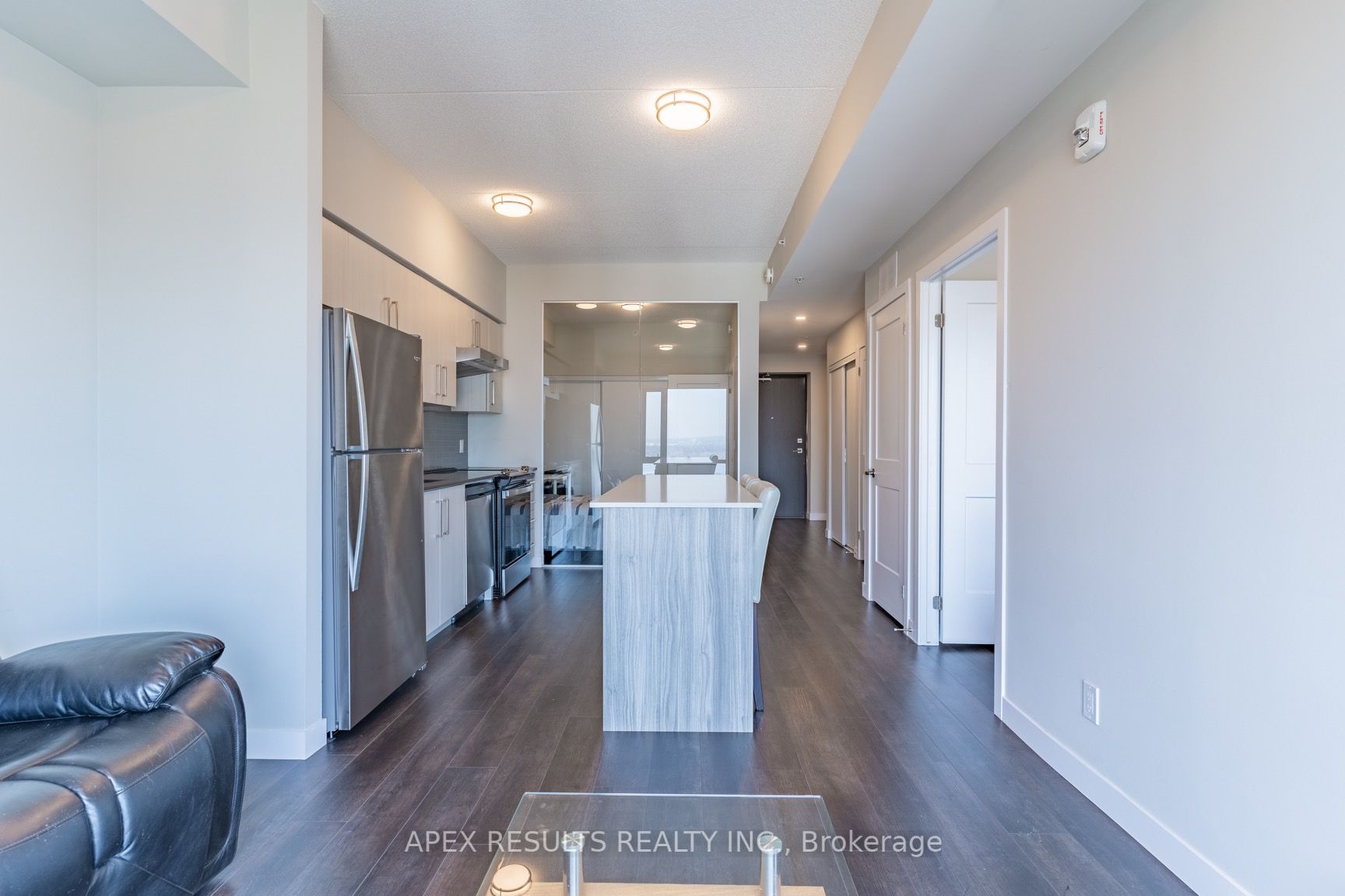 15 Queen St S, #2109