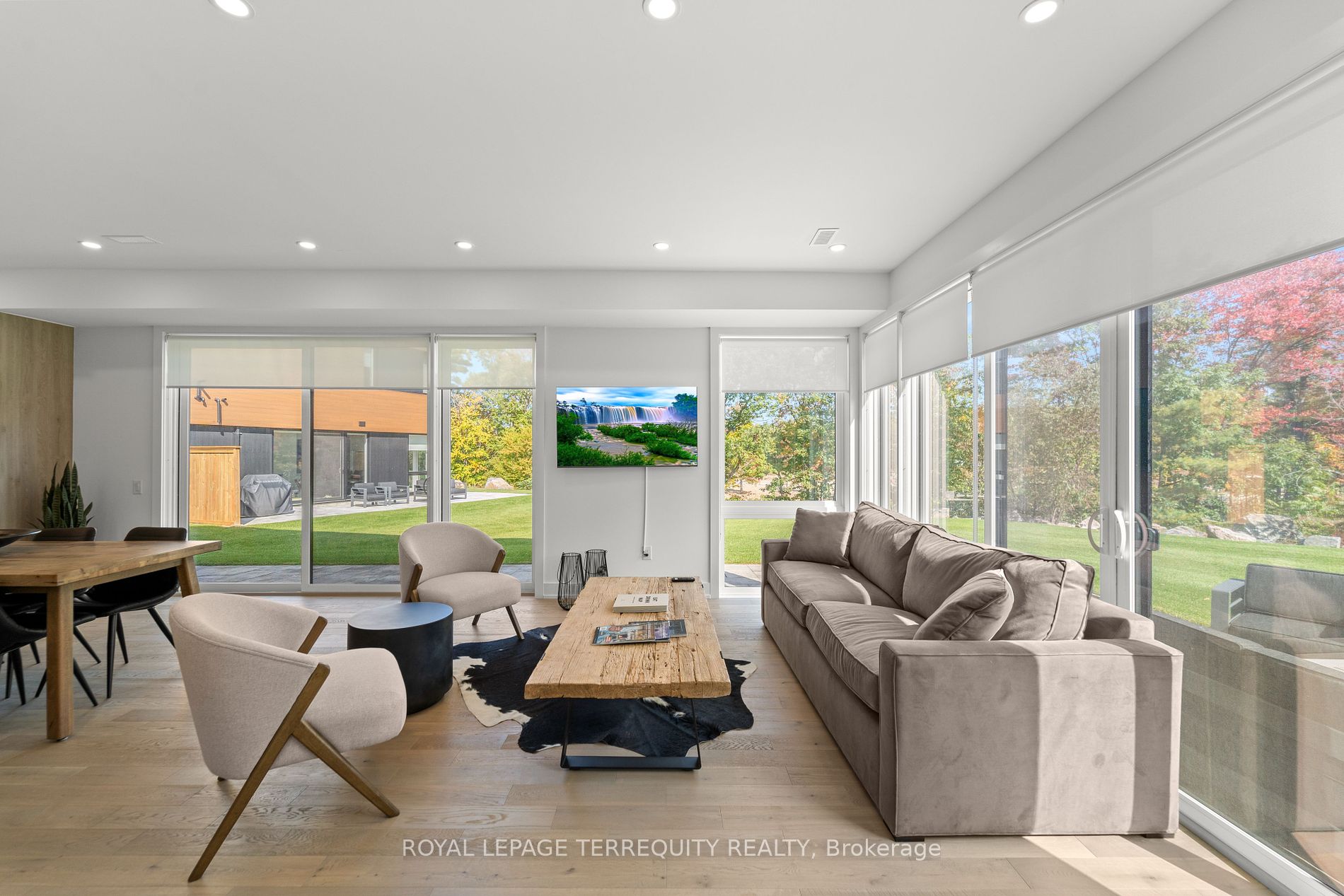 35 Rockmount Crescent