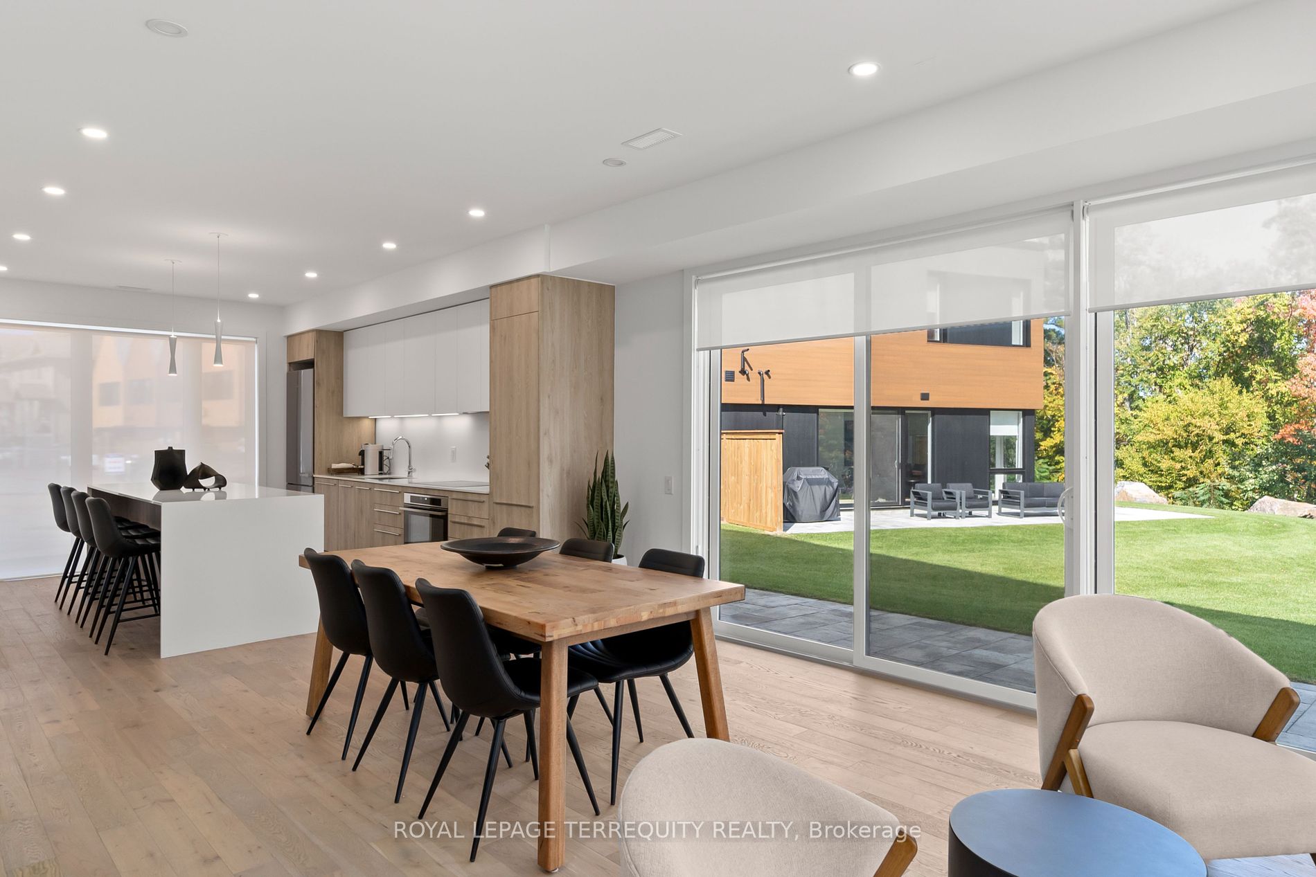 35 Rockmount Crescent