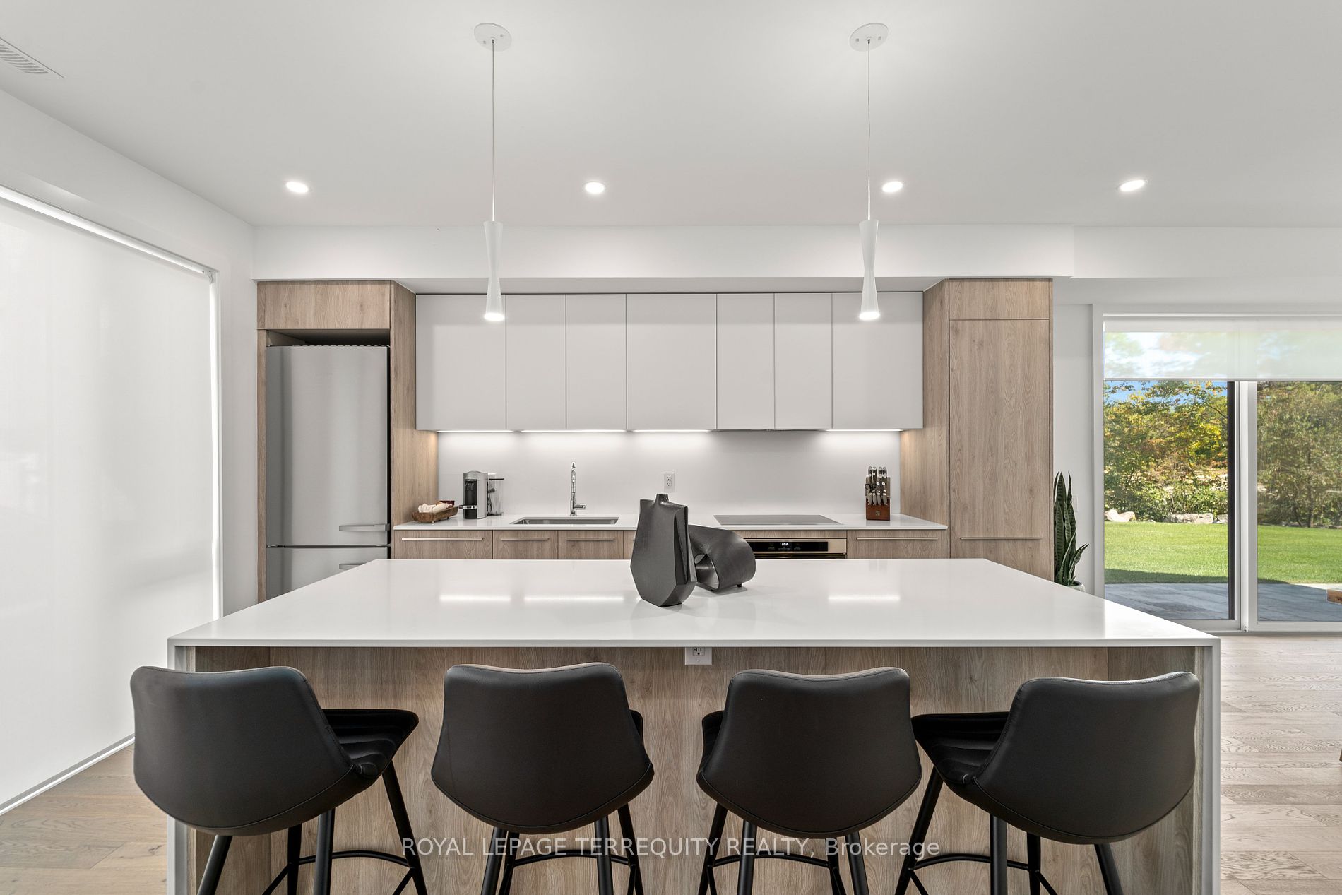 35 Rockmount Crescent