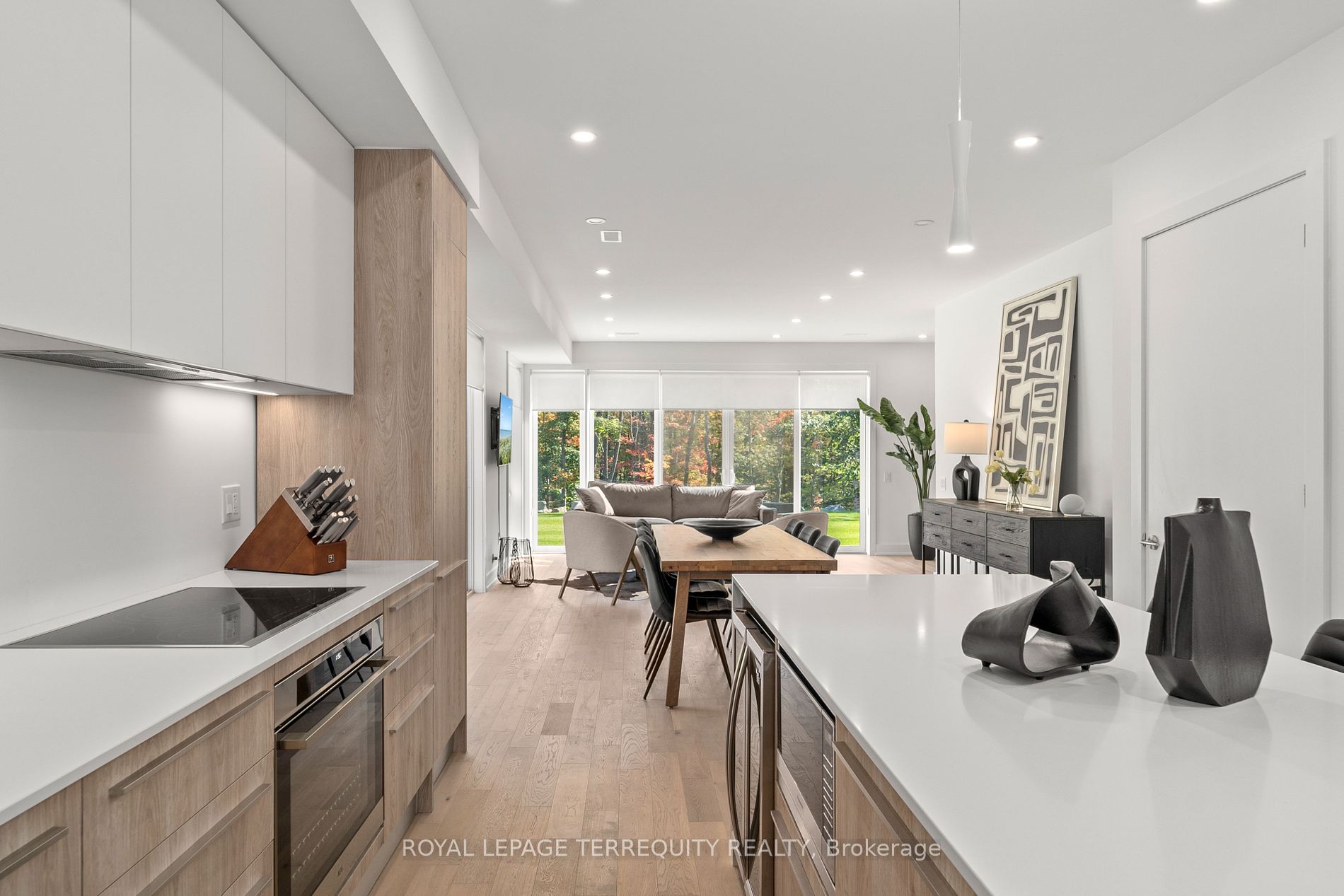 35 Rockmount Crescent