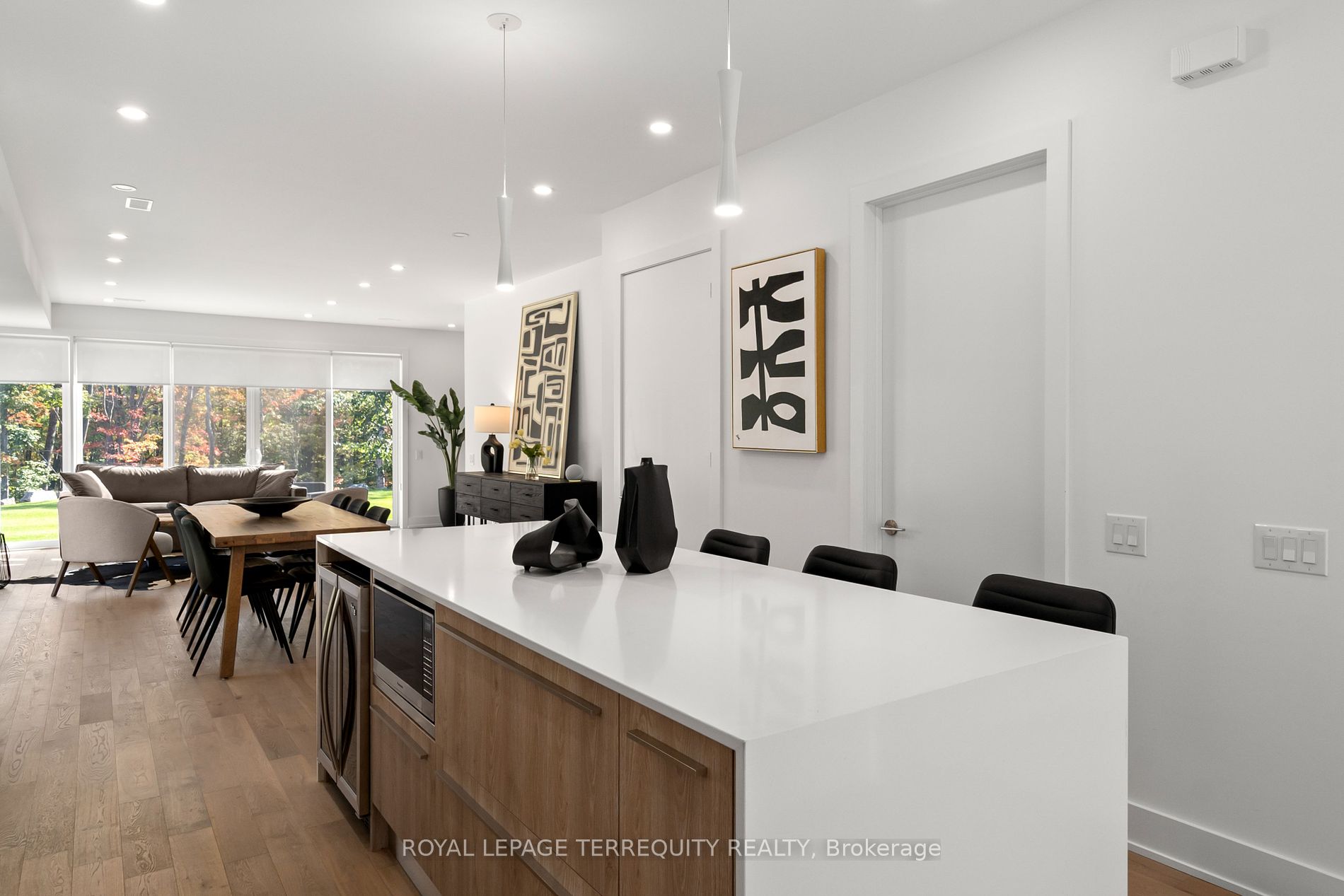 35 Rockmount Crescent