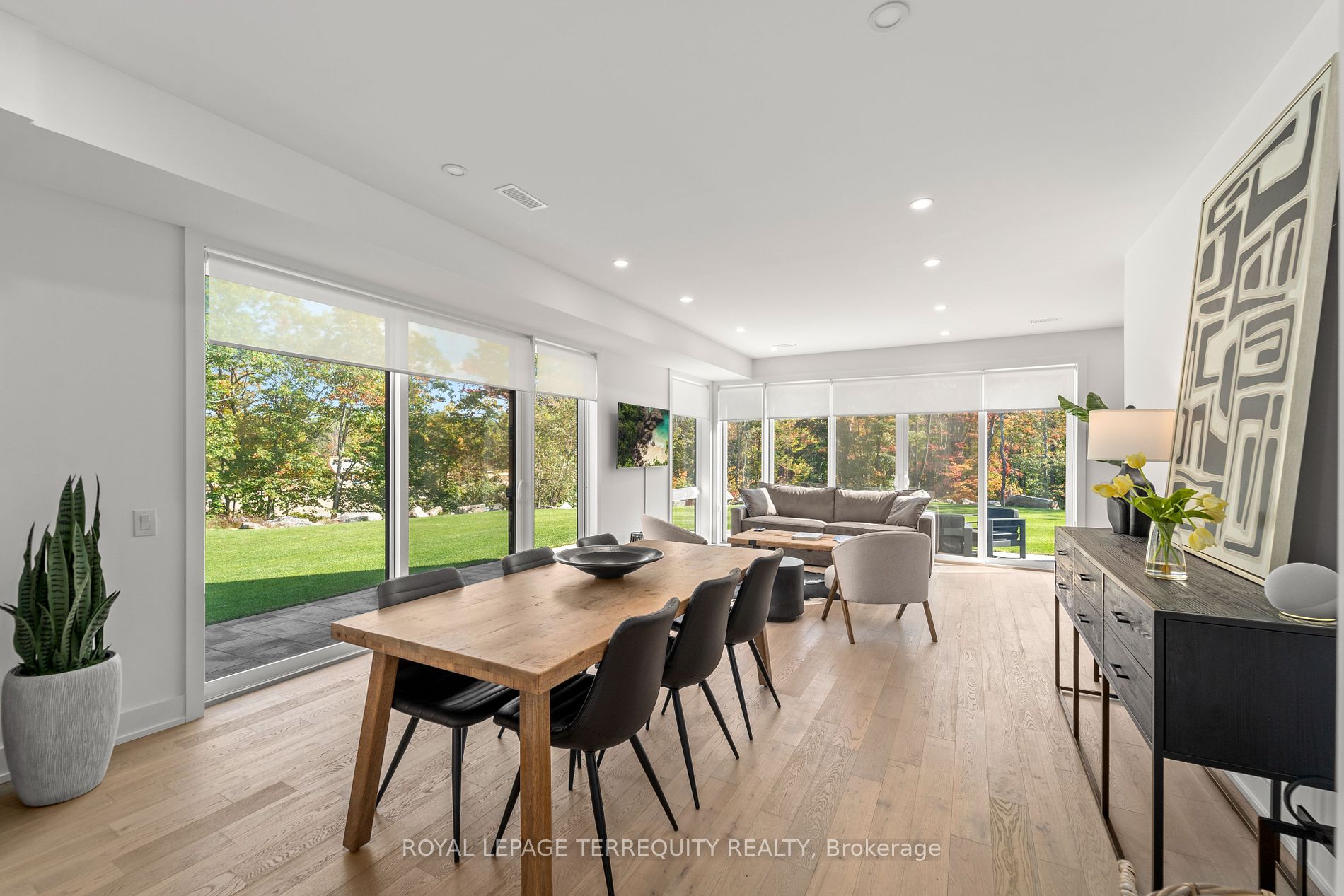 35 Rockmount Crescent
