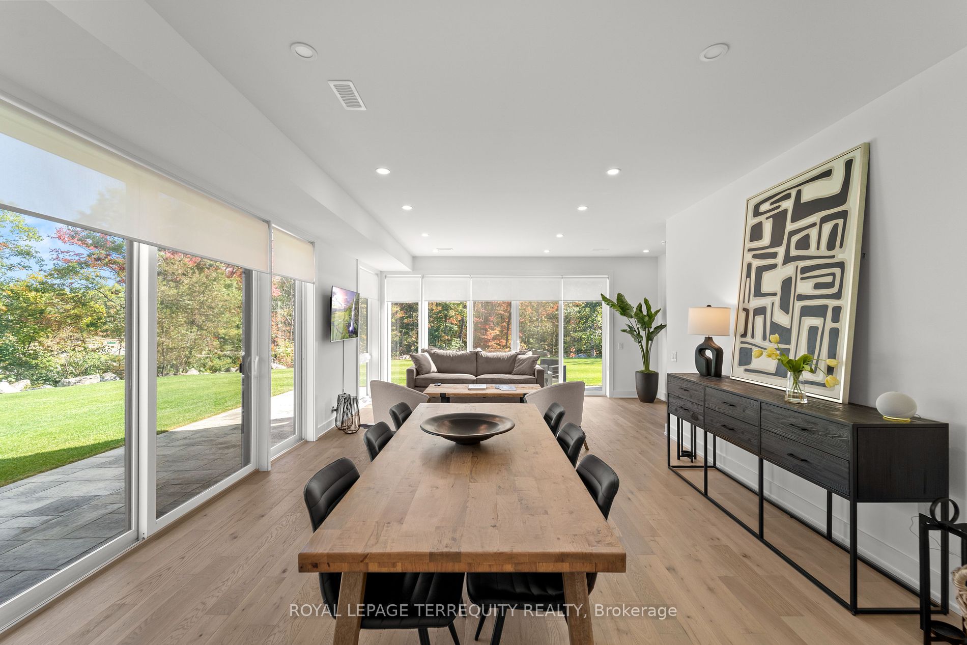 35 Rockmount Crescent