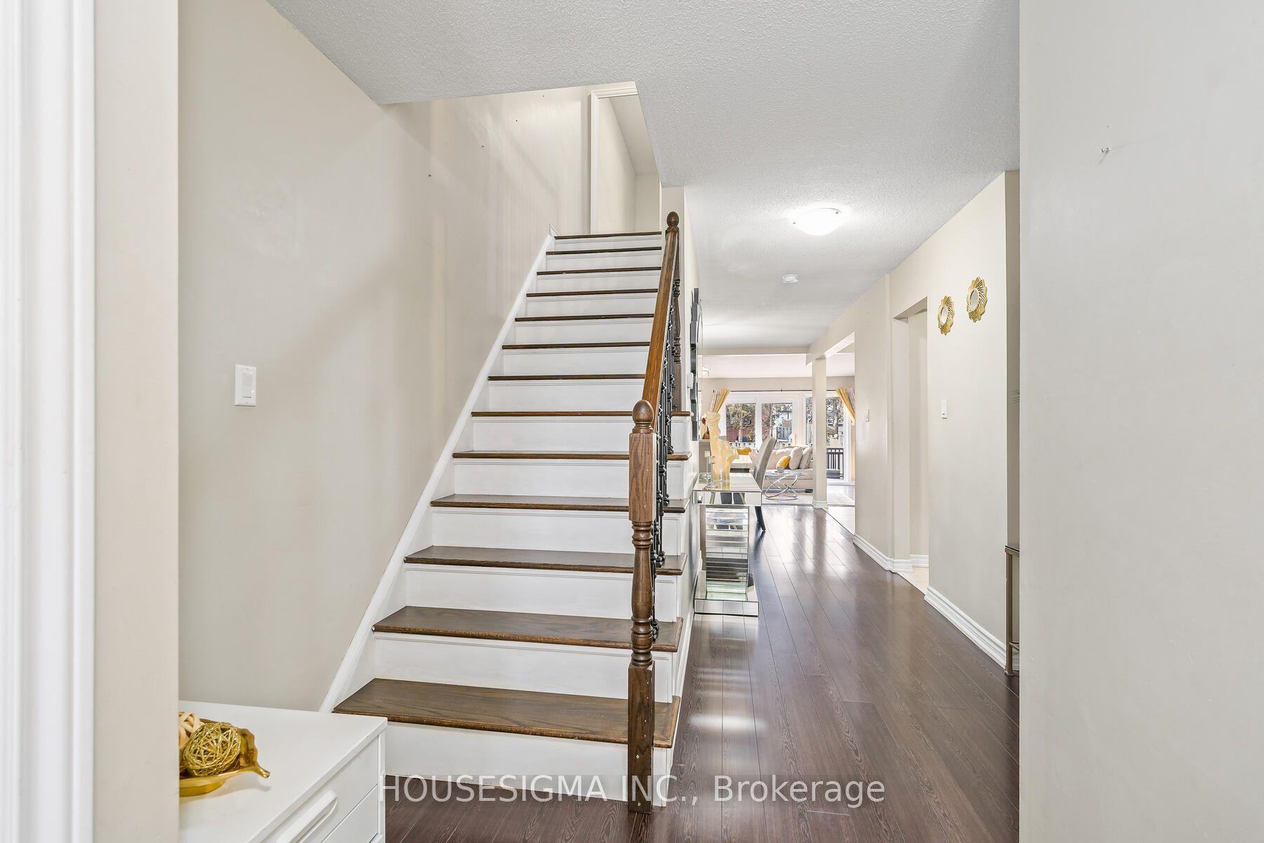 38 Athenia Drive