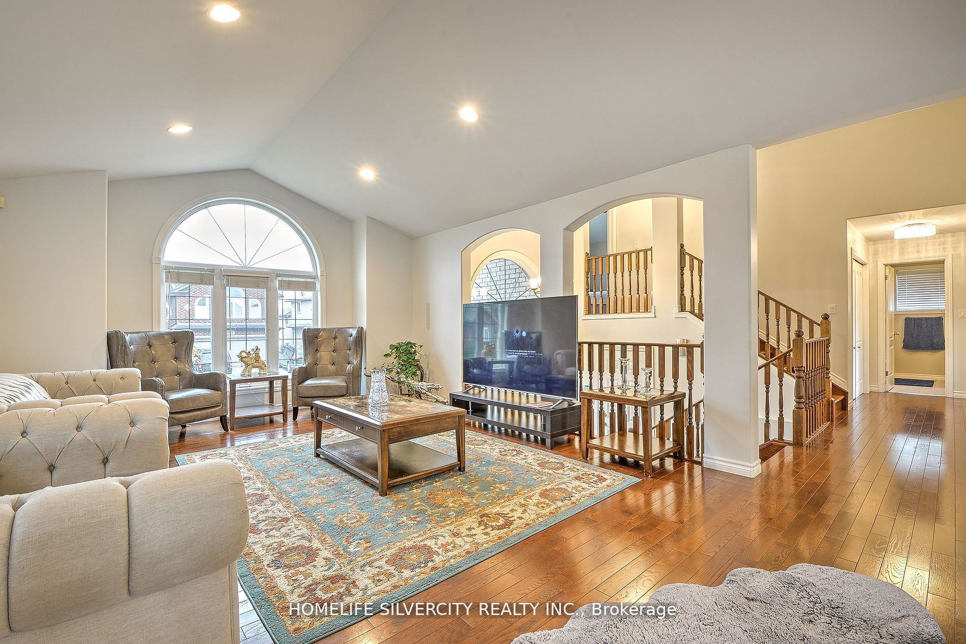 3133 Leisure Crescent