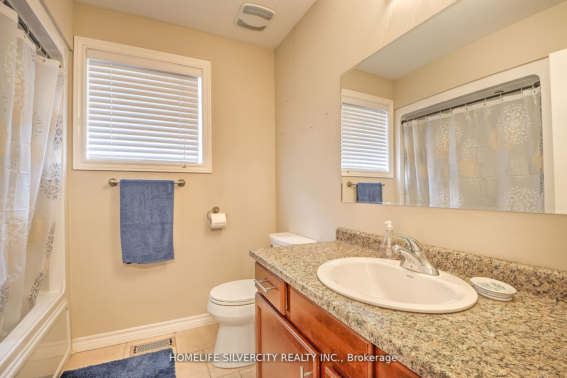 3133 Leisure Crescent