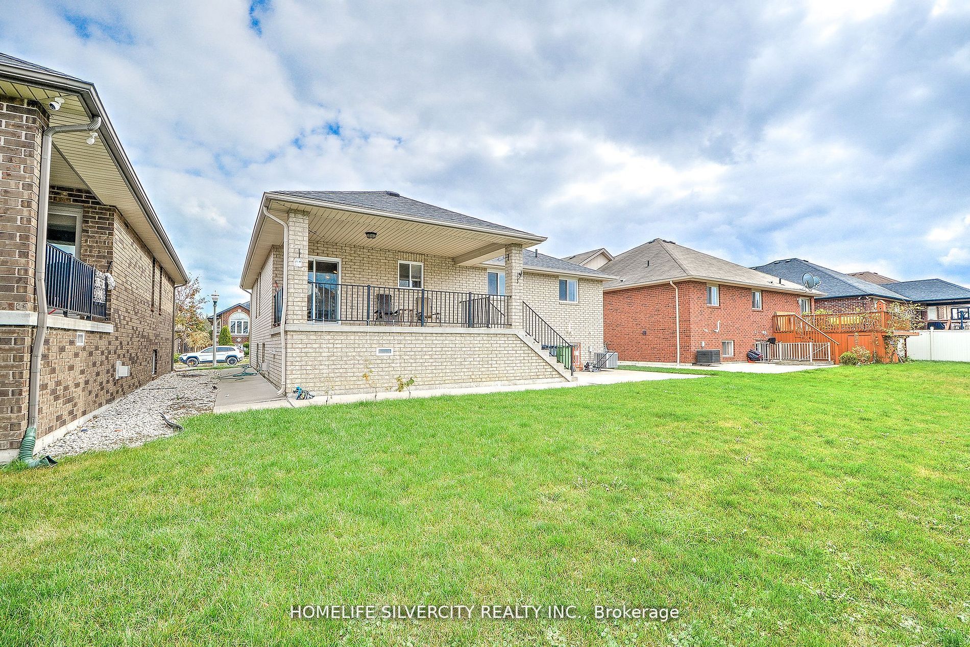 3133 Leisure Crescent