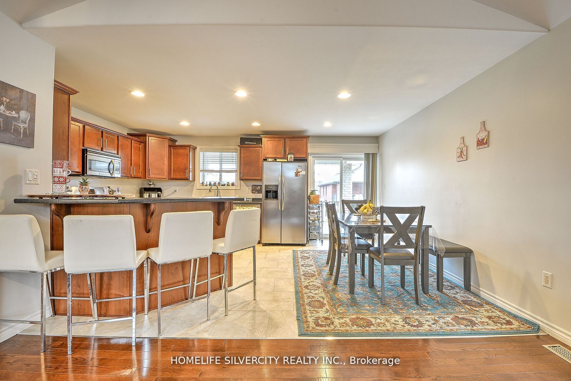 3133 Leisure Crescent
