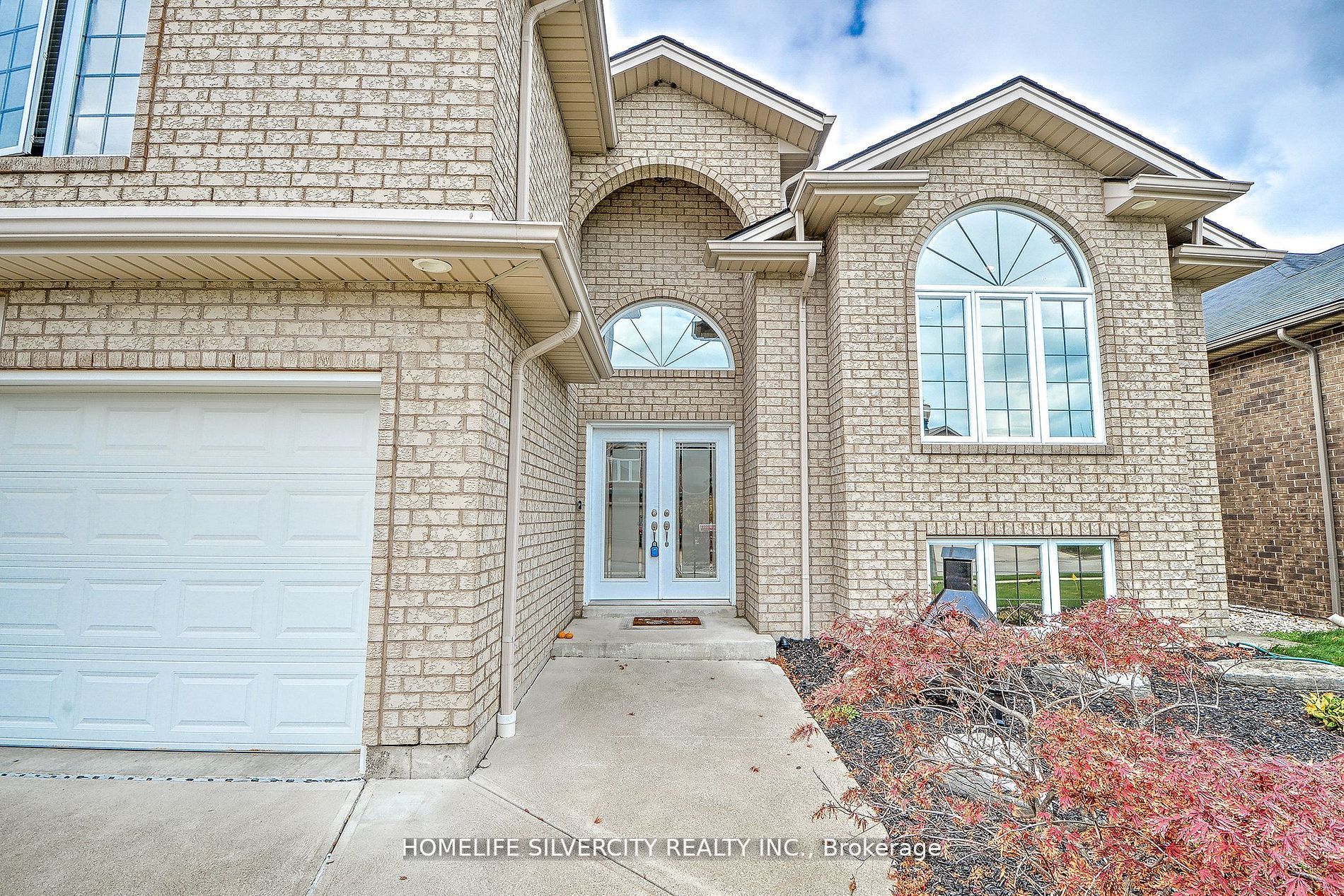 3133 Leisure Crescent