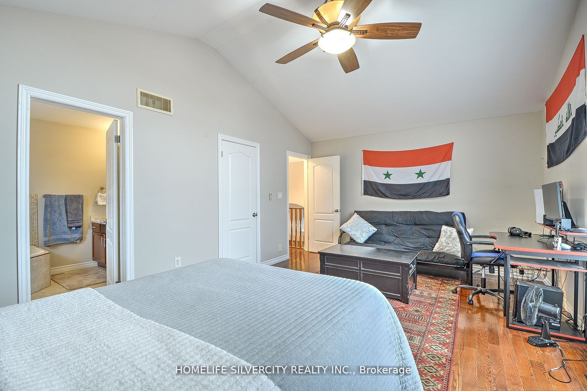 3133 Leisure Crescent