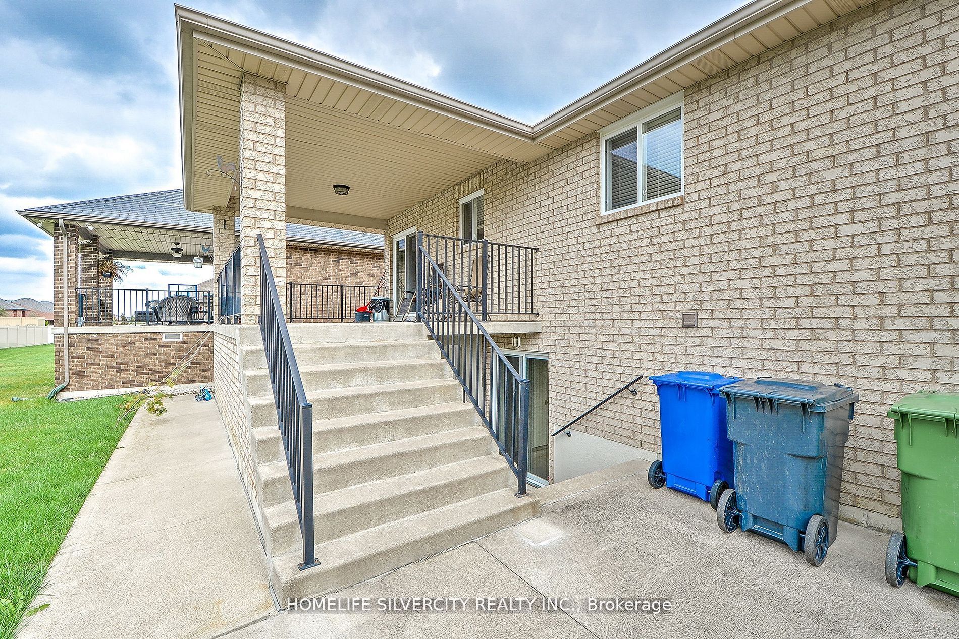 3133 Leisure Crescent