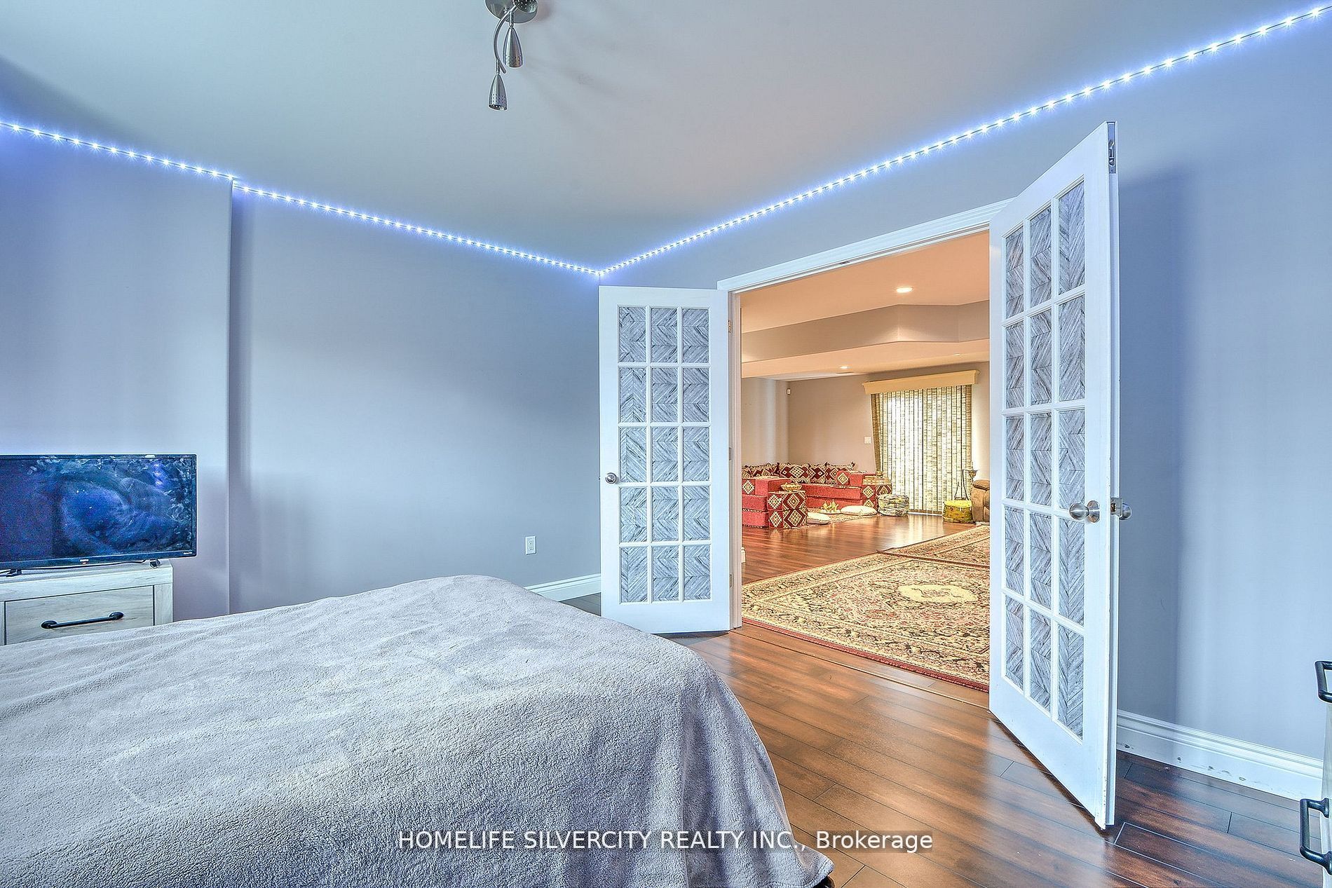 3133 Leisure Crescent