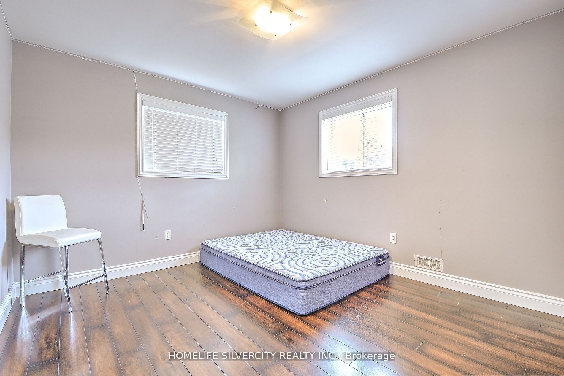 3133 Leisure Crescent