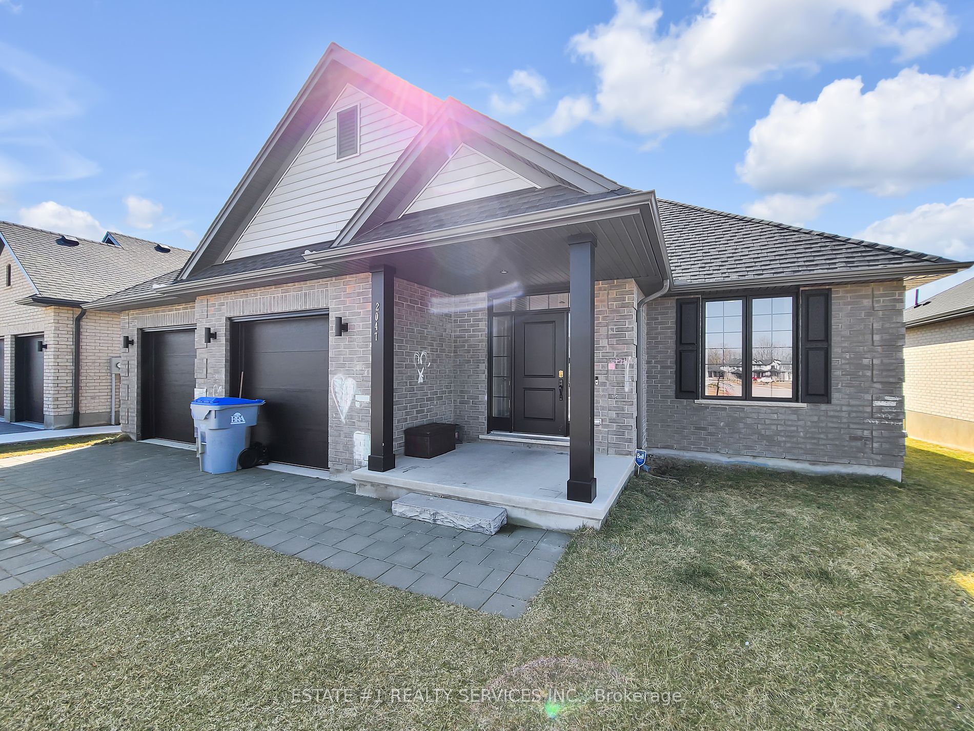 2047 Lockwood Crescent