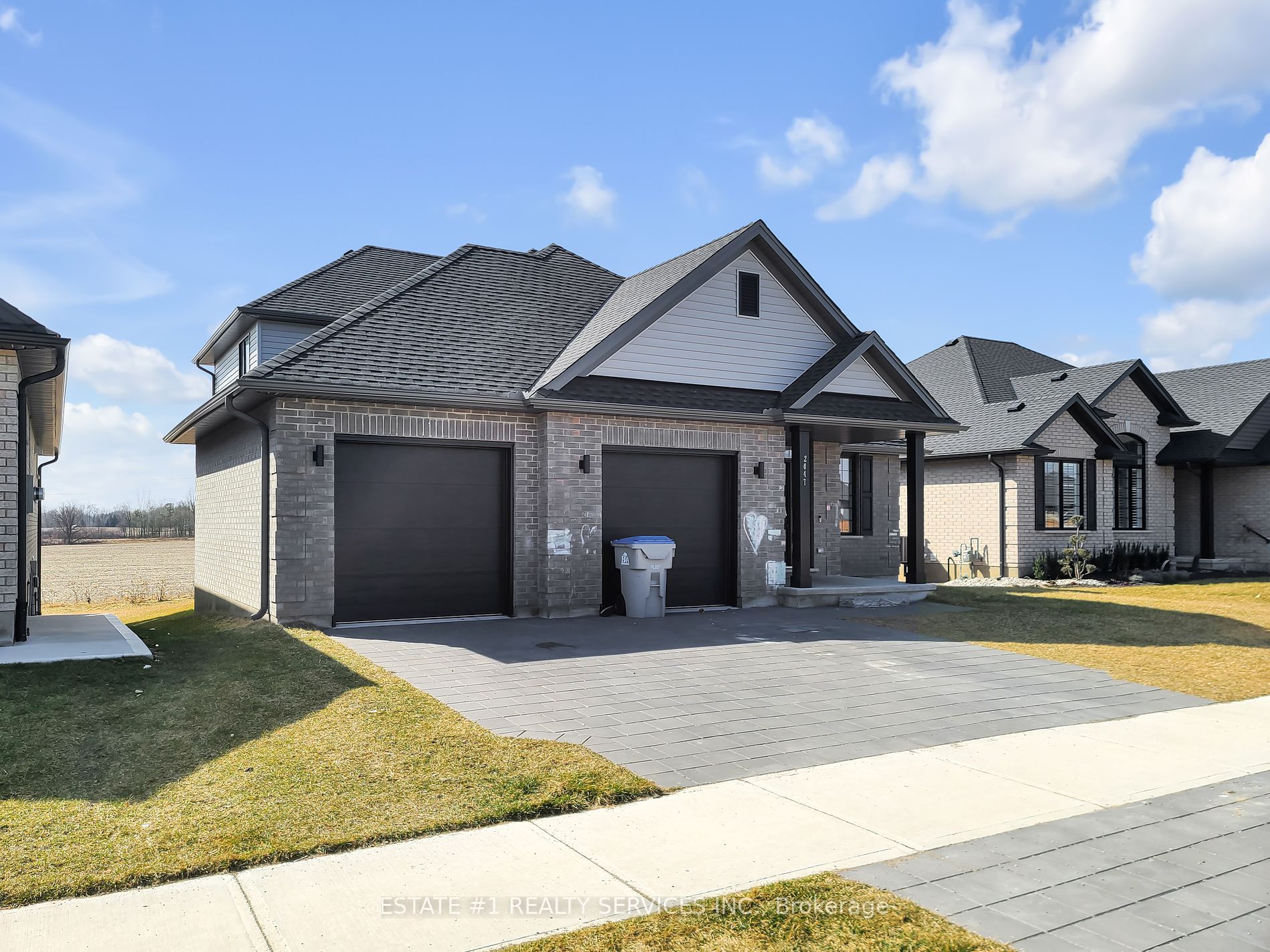 2047 Lockwood Crescent