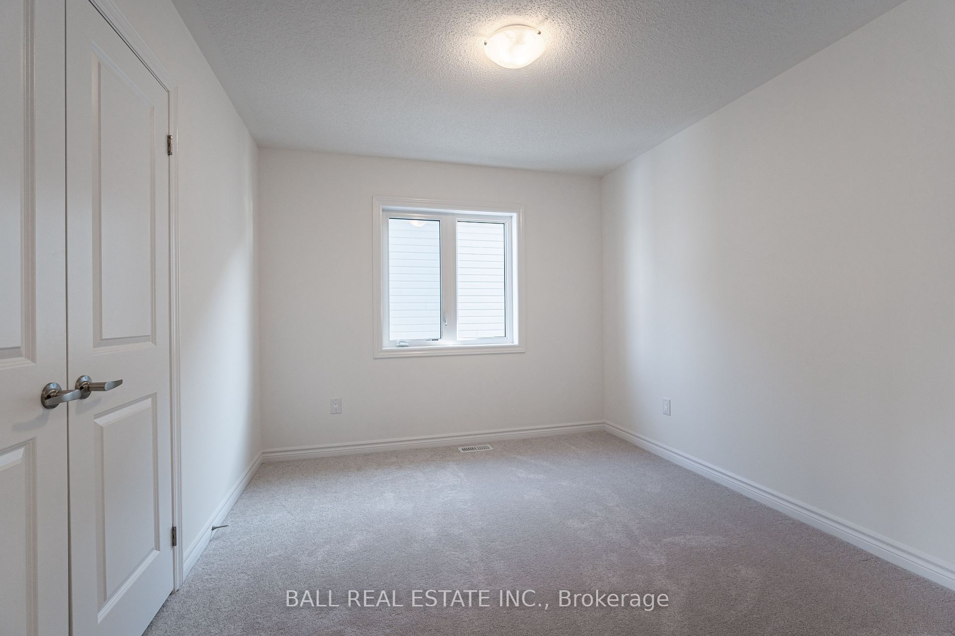 12 Hillcroft Way