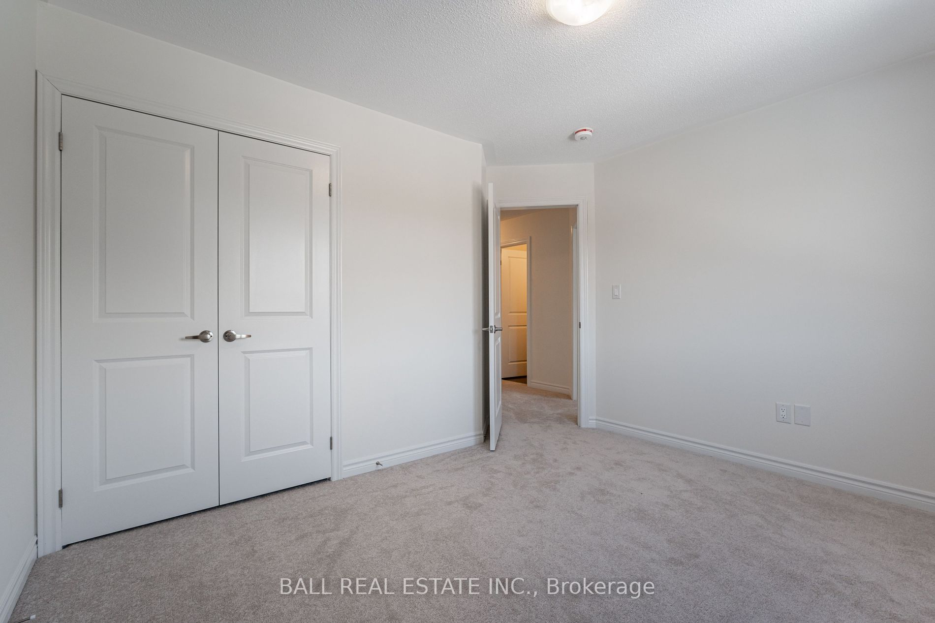 12 Hillcroft Way