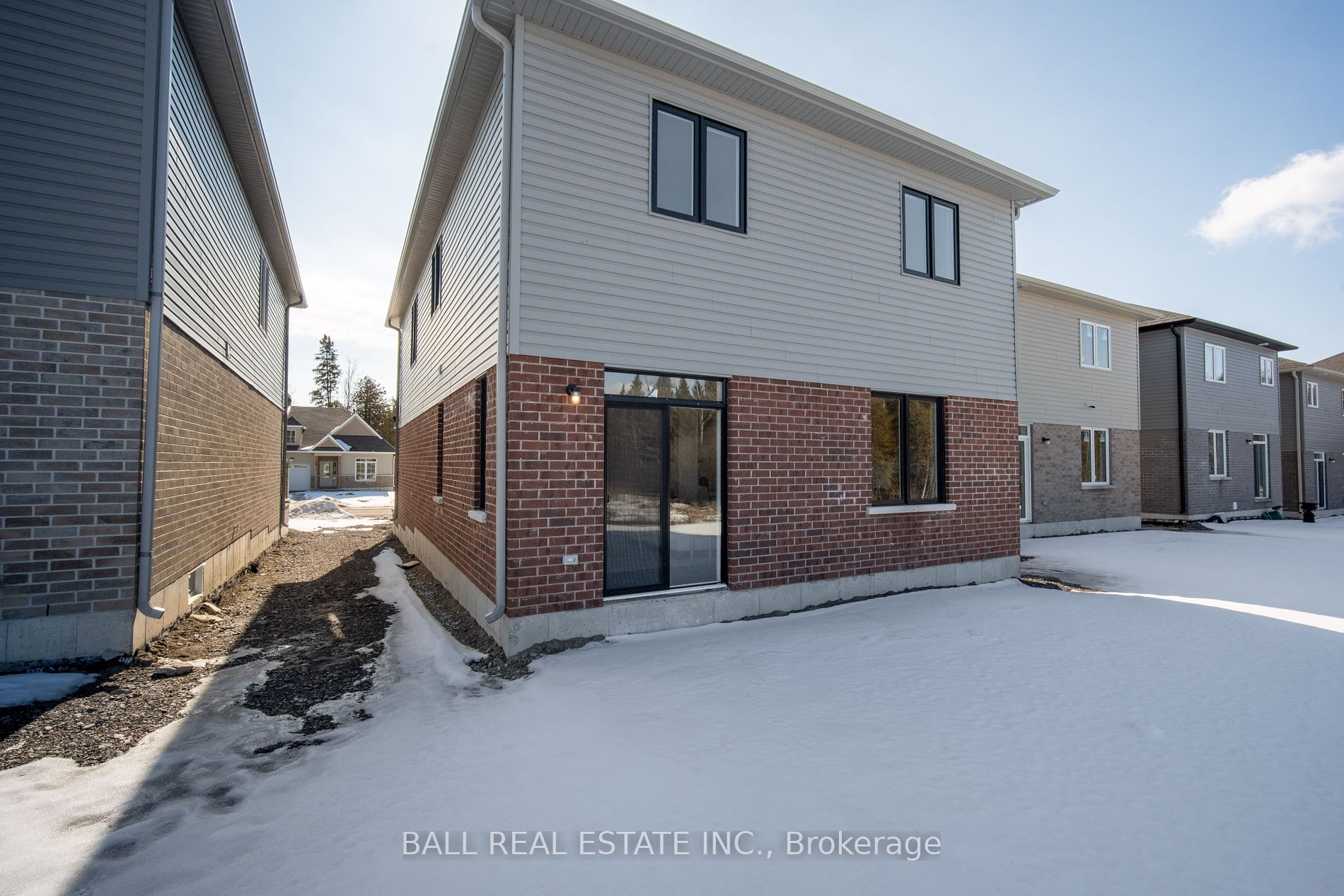 12 Hillcroft Way