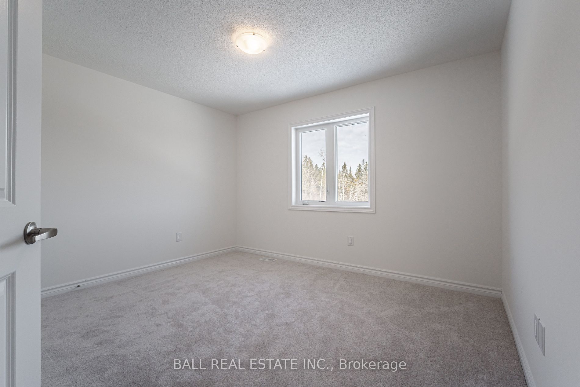 12 Hillcroft Way