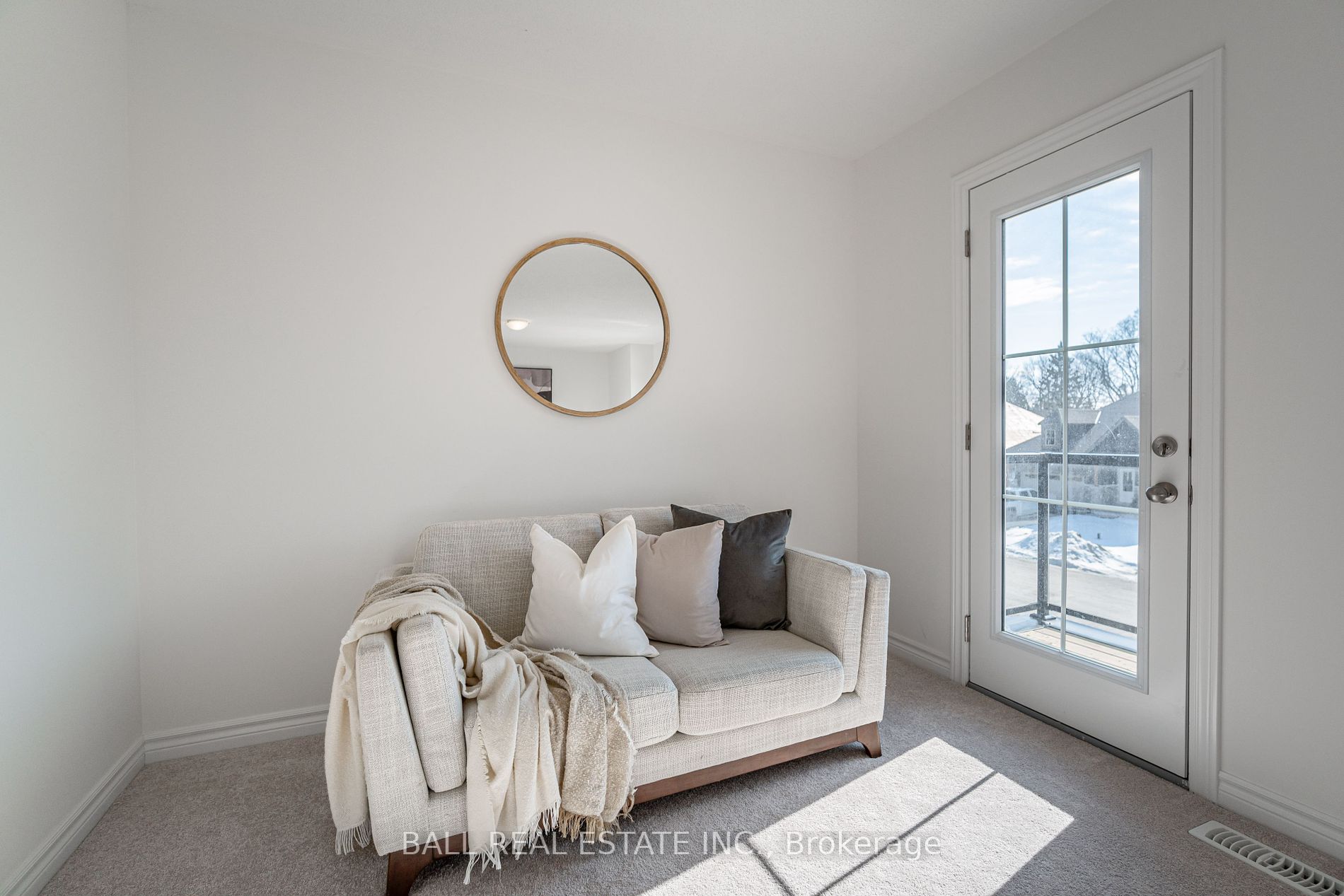 12 Hillcroft Way