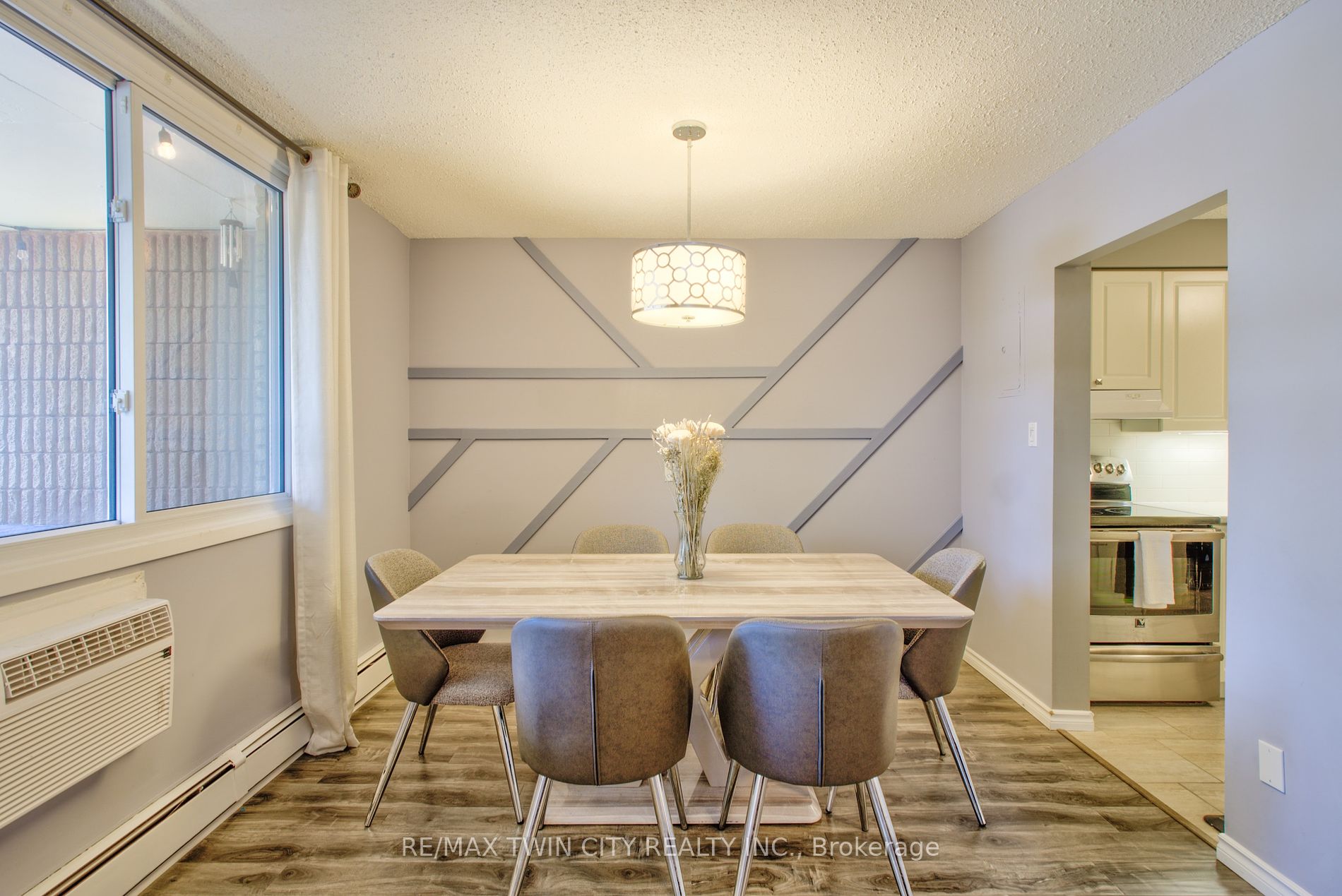 944 Caledonian View, #402