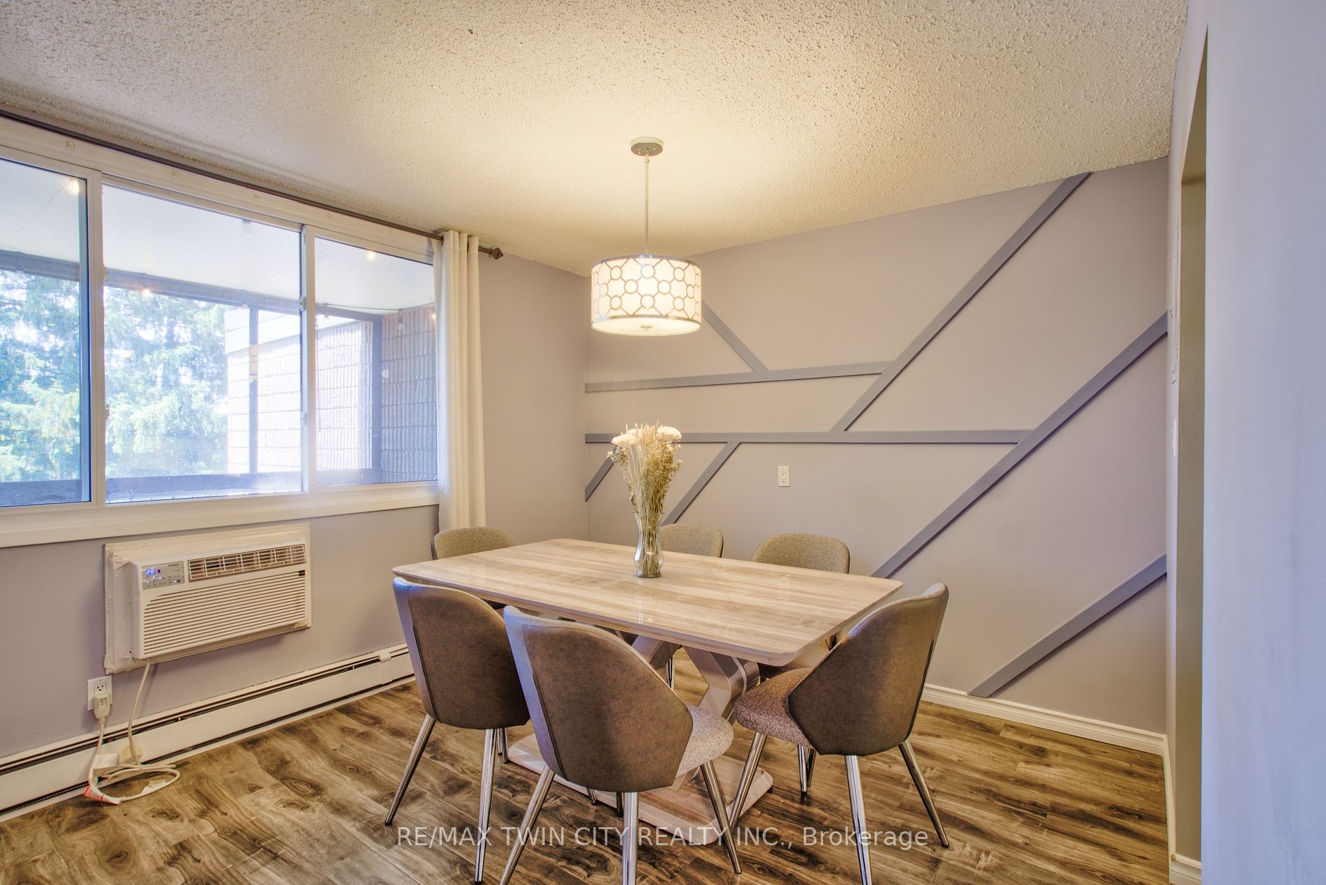 944 Caledonian View, #402