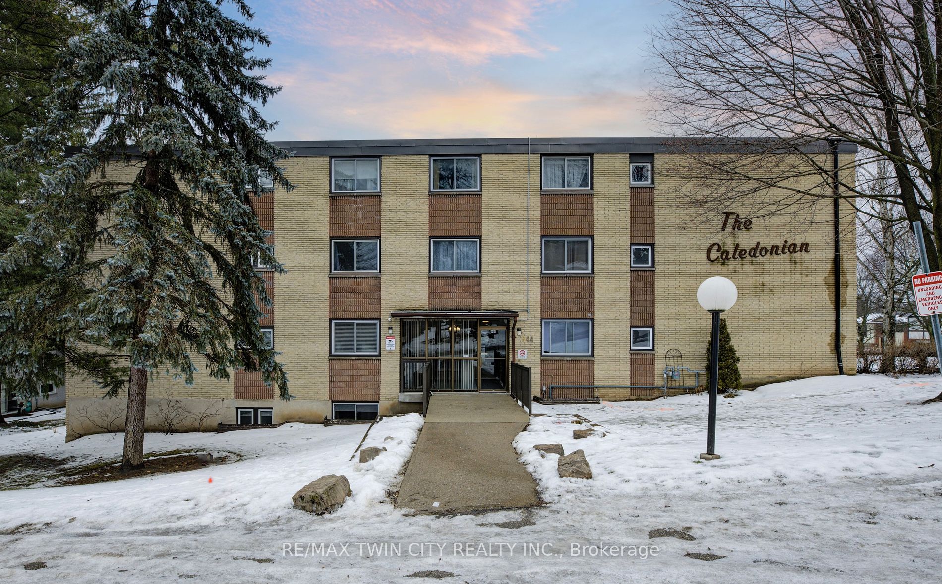 944 Caledonian View, #402