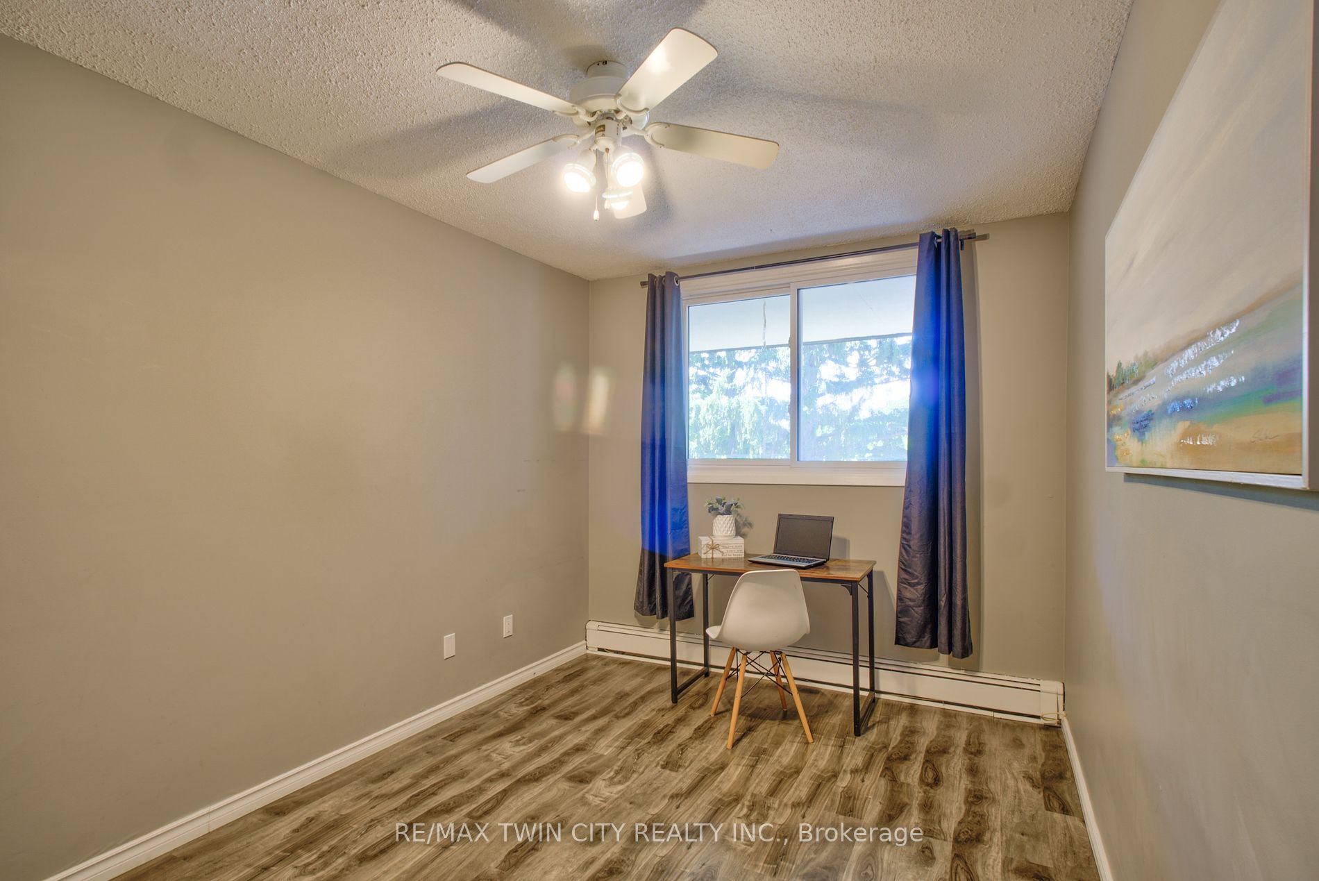 944 Caledonian View, #402