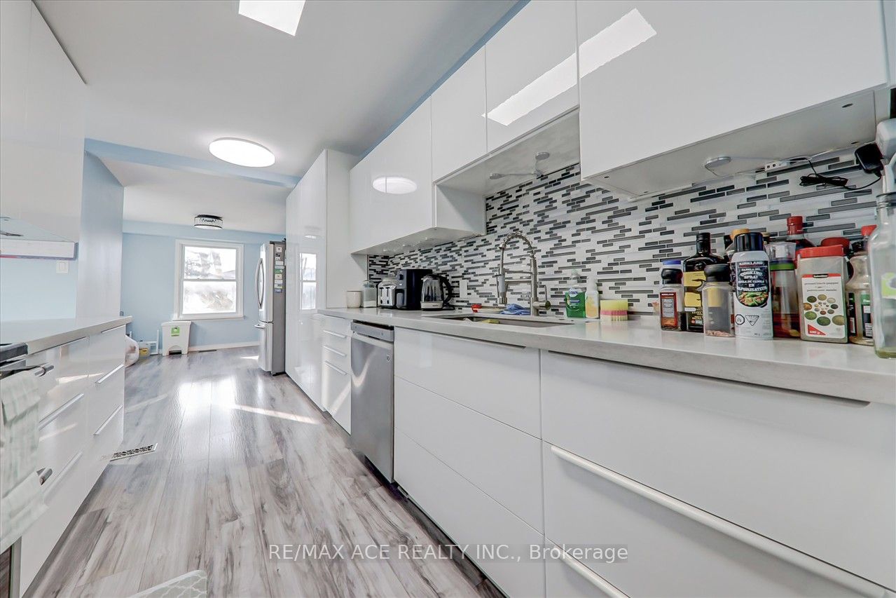 60 Pochon Avenue
