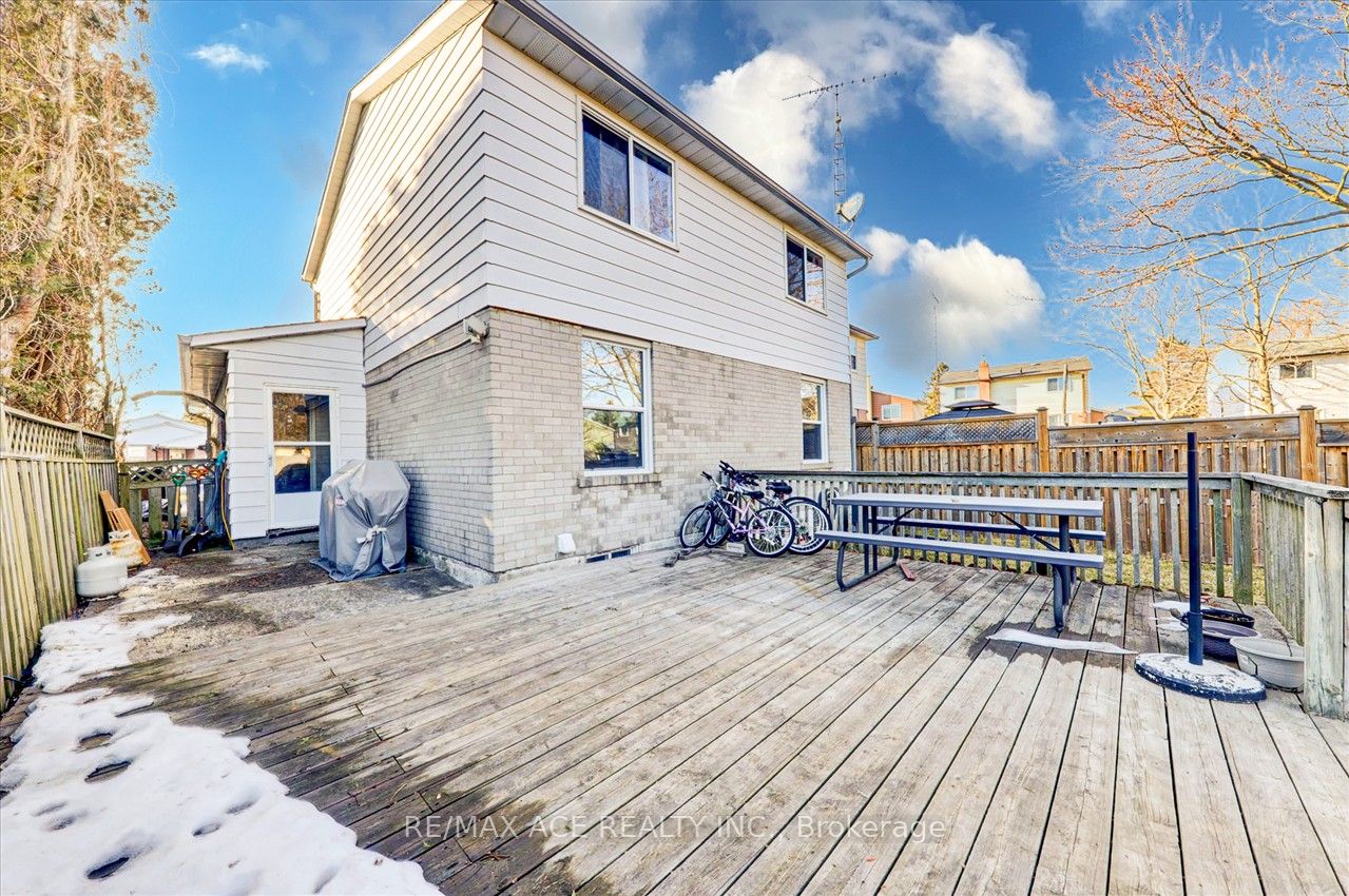 60 Pochon Avenue