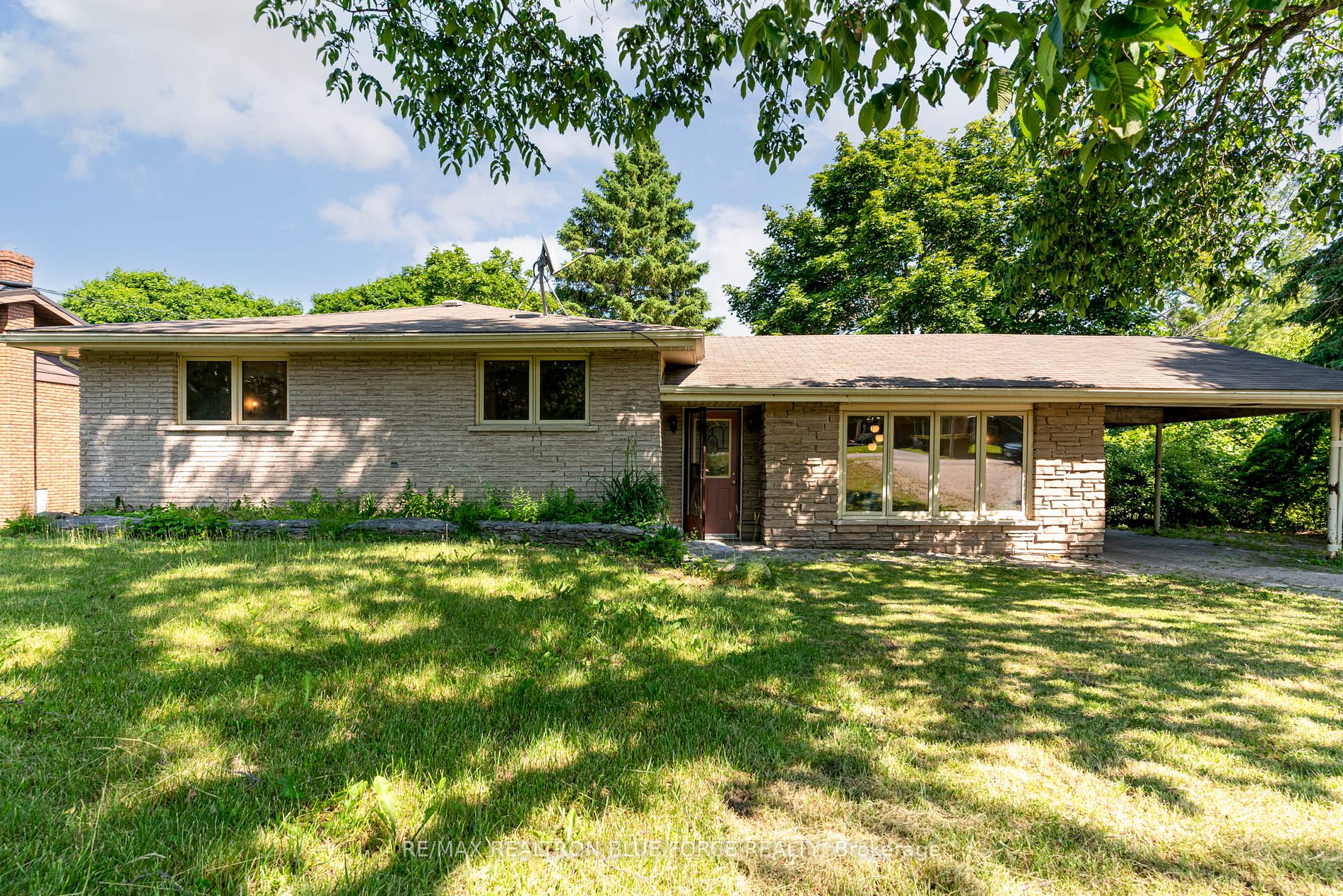 18 Kennedy Drive