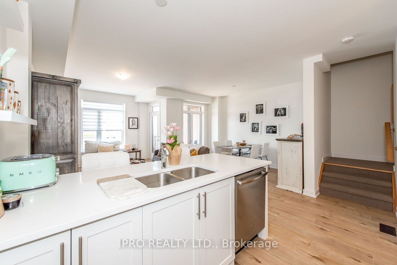 590 North Service Rd, #46