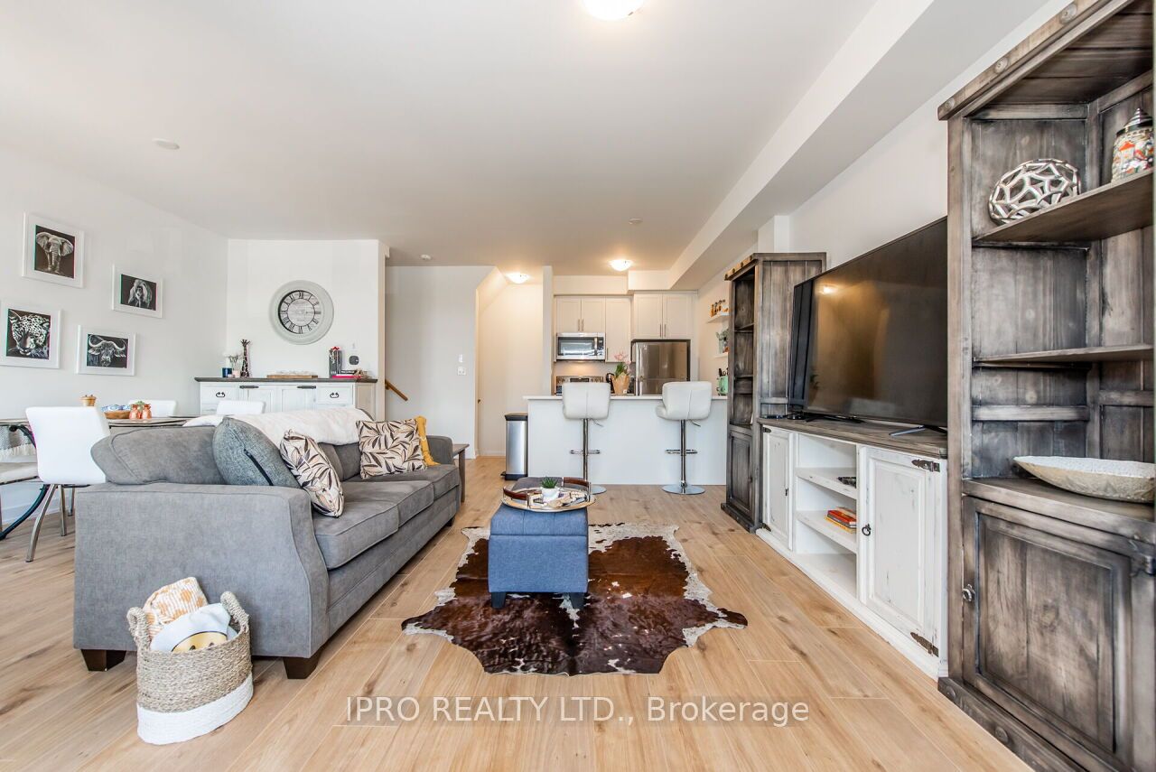 590 North Service Rd, #46