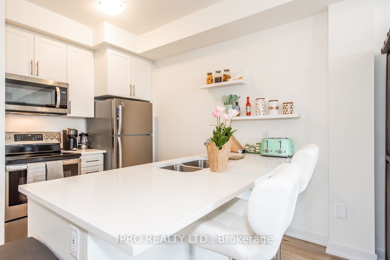 590 North Service Rd, #46