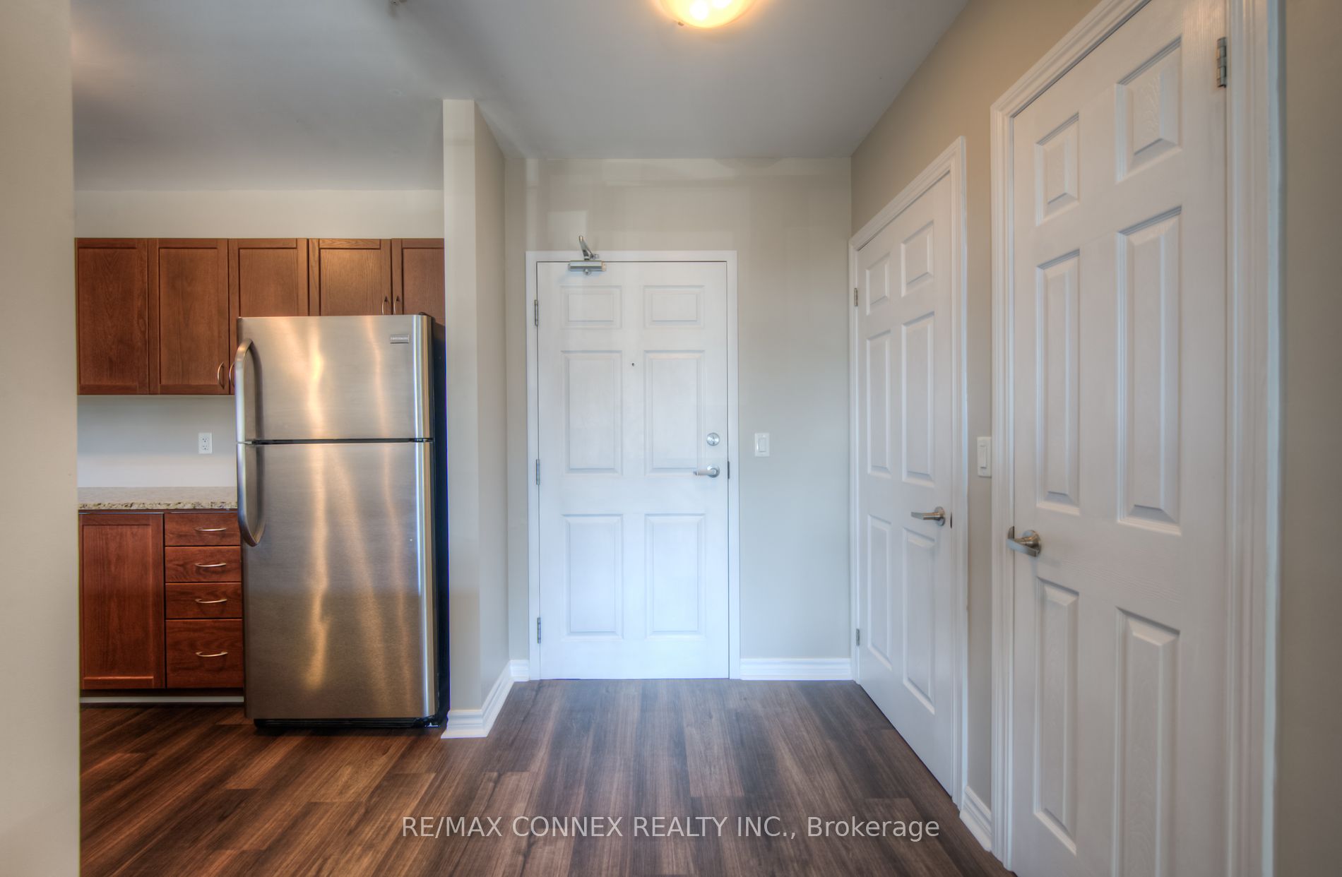 2 Colonial Drive, #102