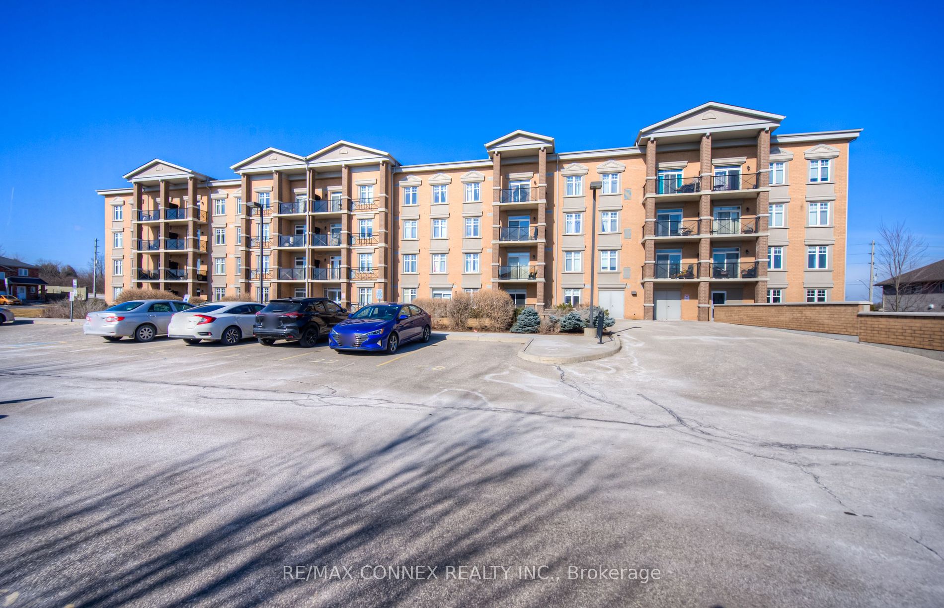 2 Colonial Drive, #102