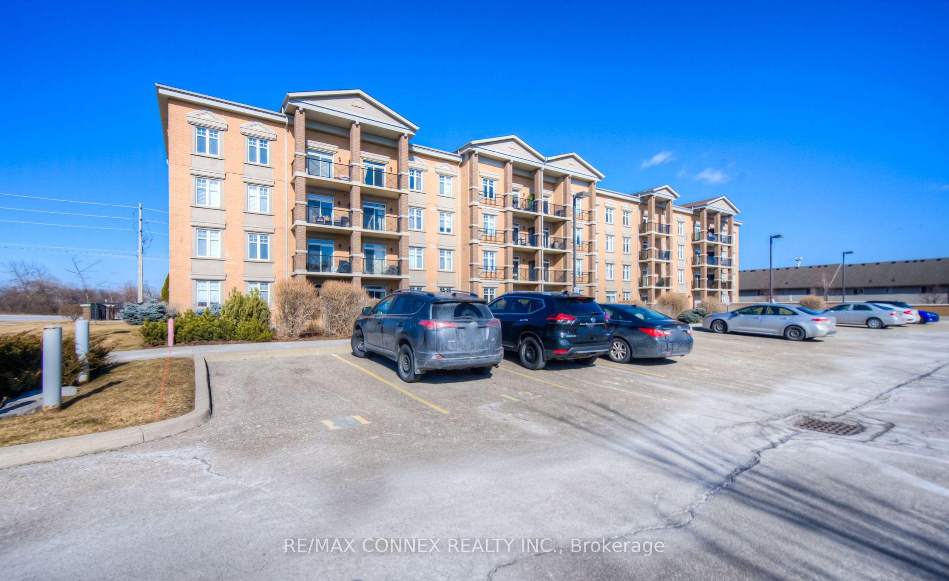 2 Colonial Drive, #102