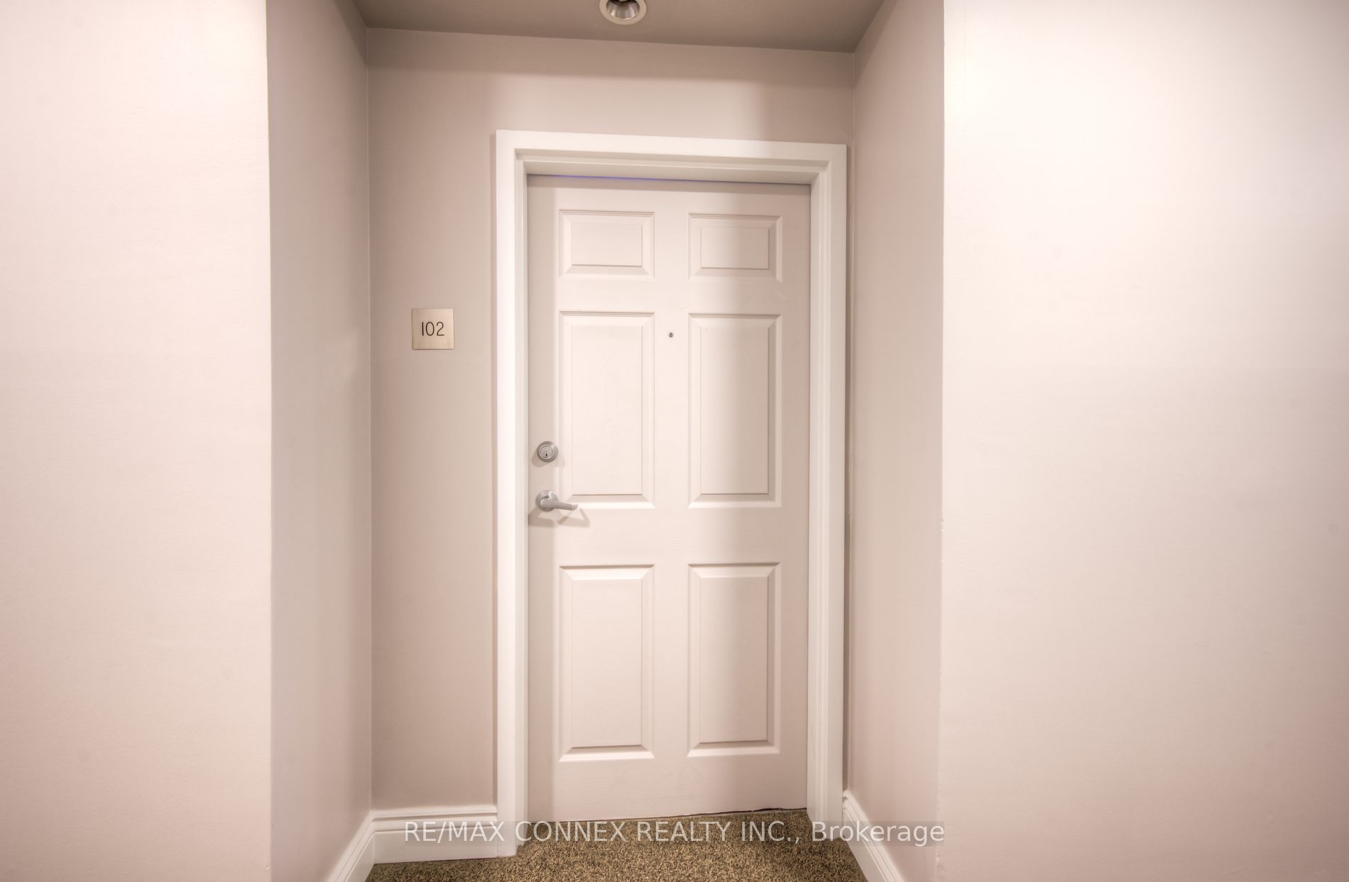 2 Colonial Drive, #102