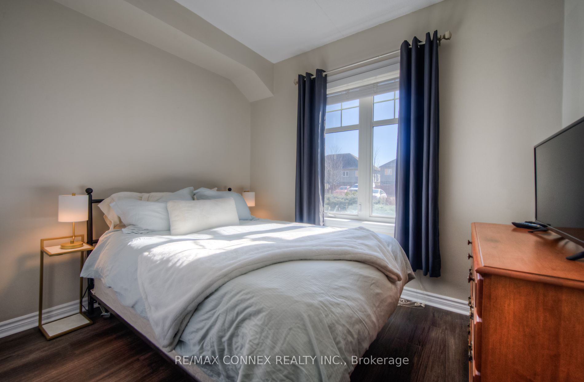 2 Colonial Drive, #102